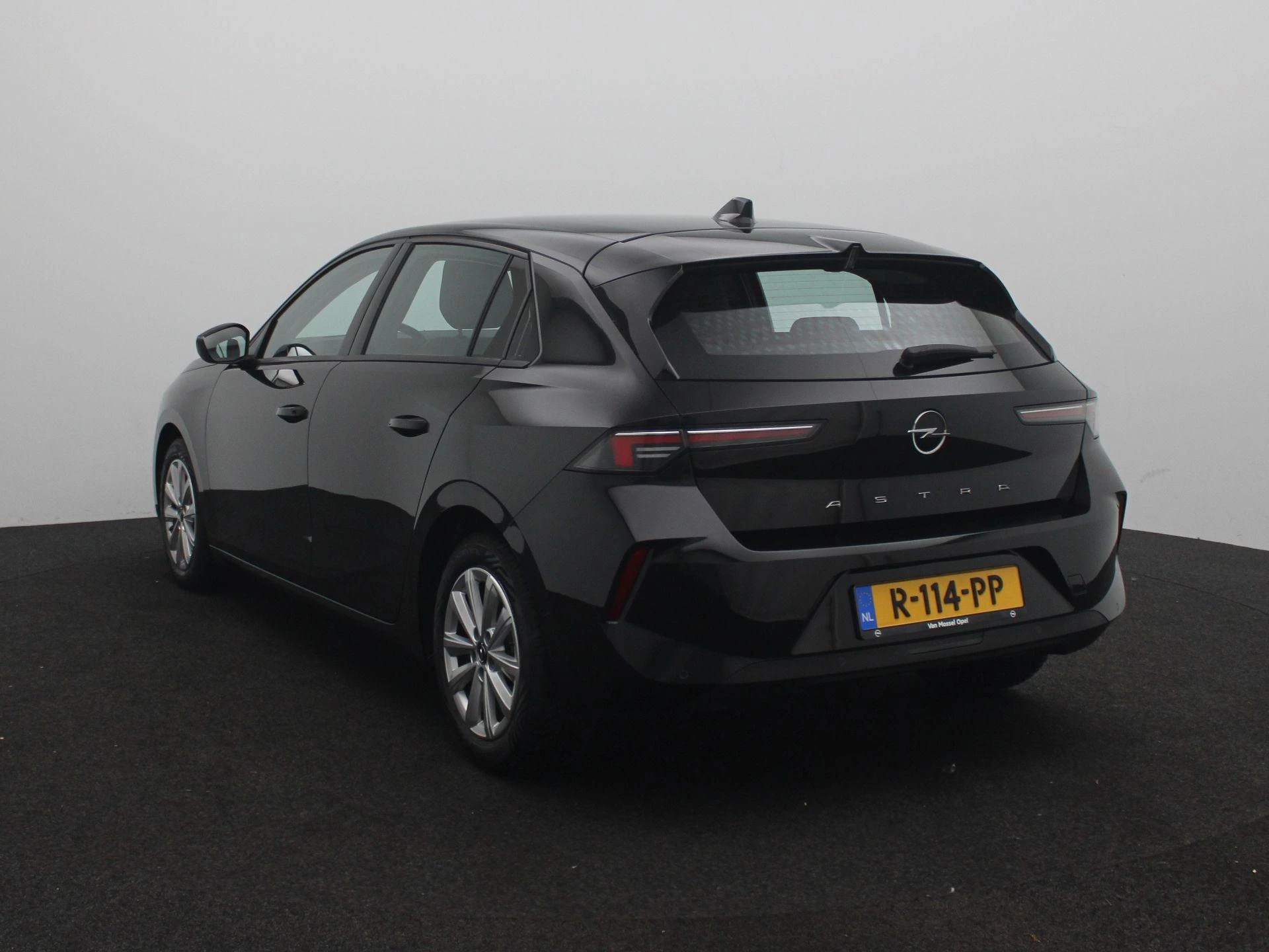 Opel Astra met kenteken R-114-PP – autofoto 3