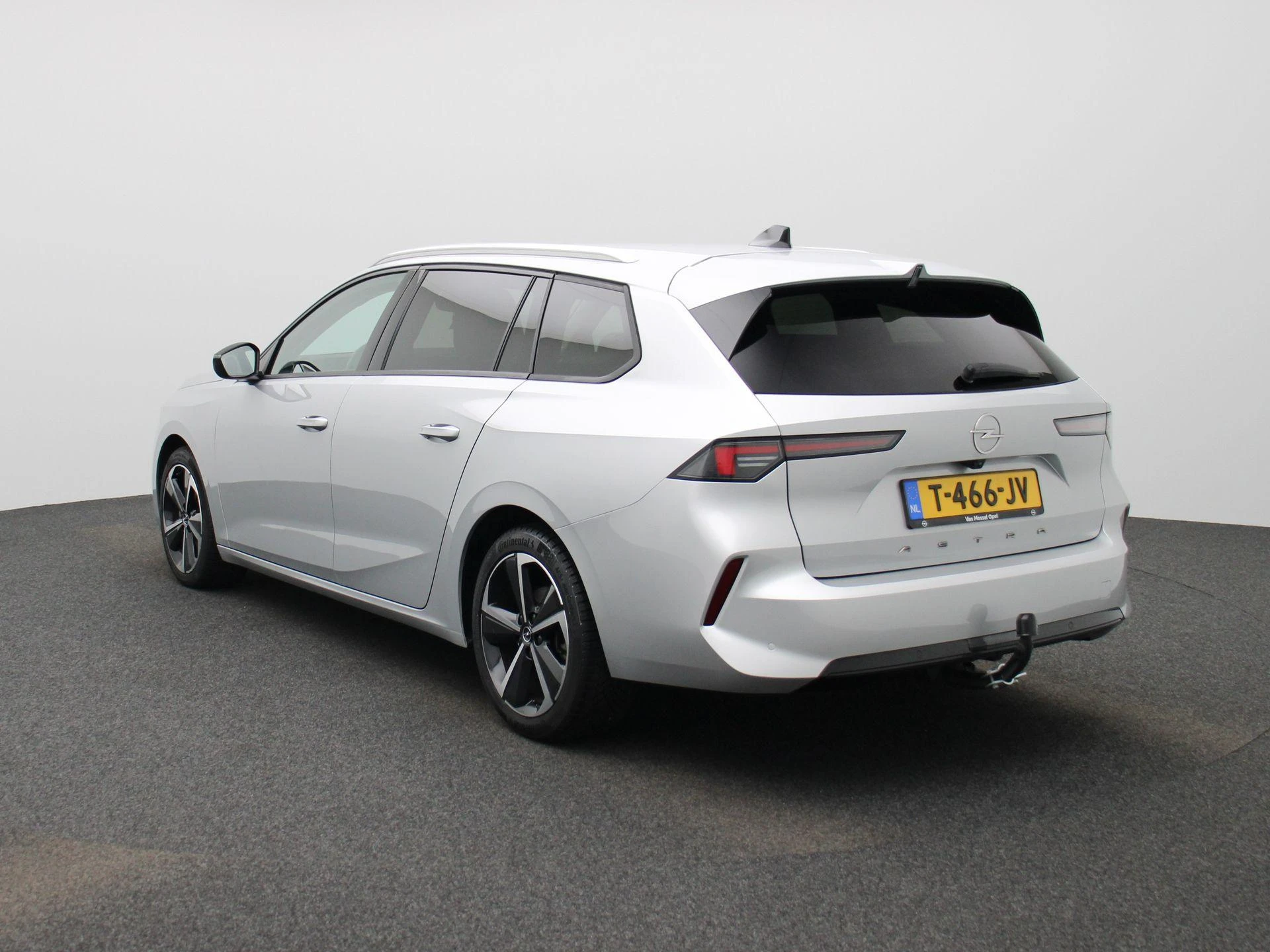 Opel Astra met kenteken T-466-JV – autofoto 3