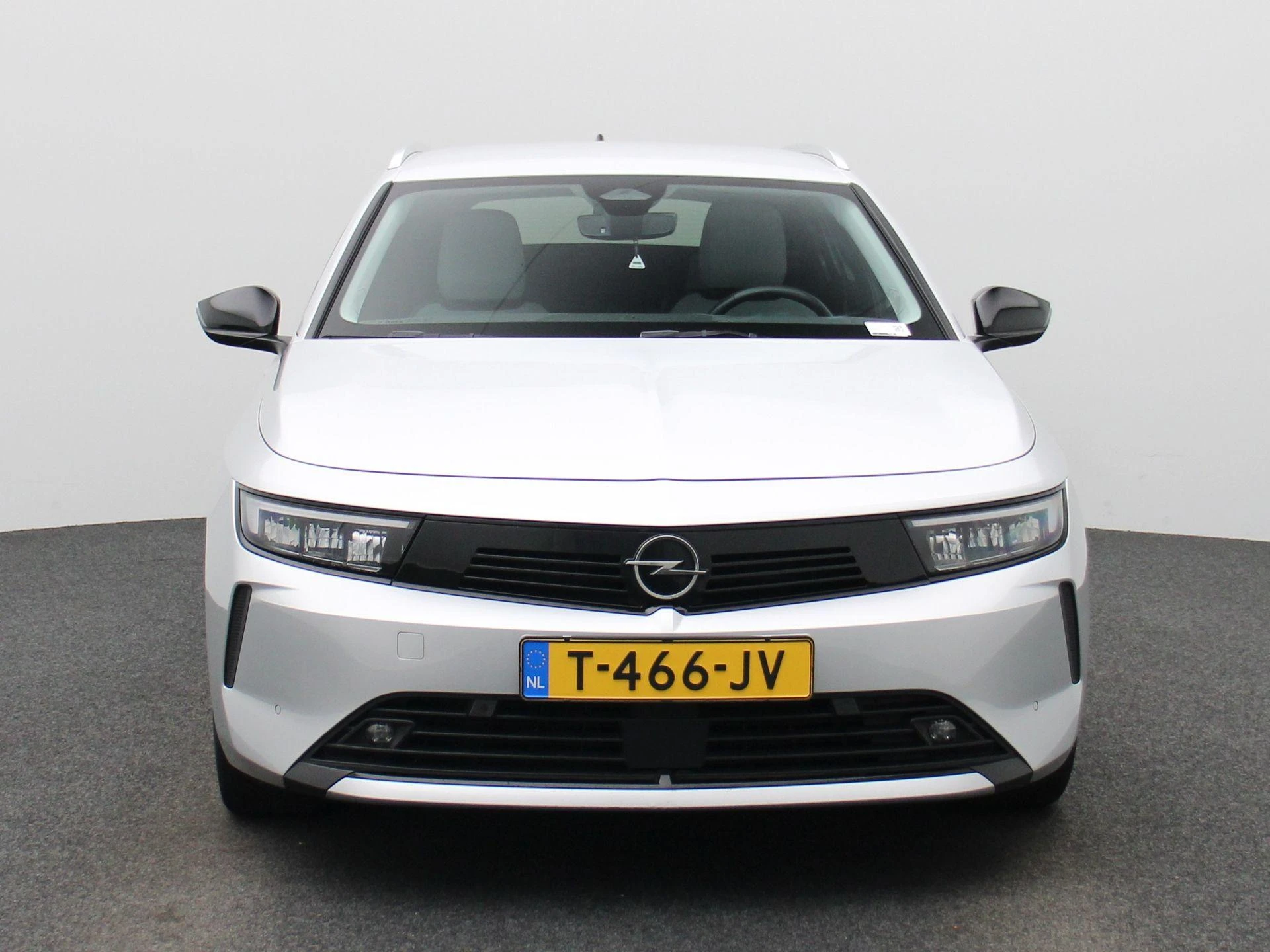 Opel Astra met kenteken T-466-JV – autofoto 4
