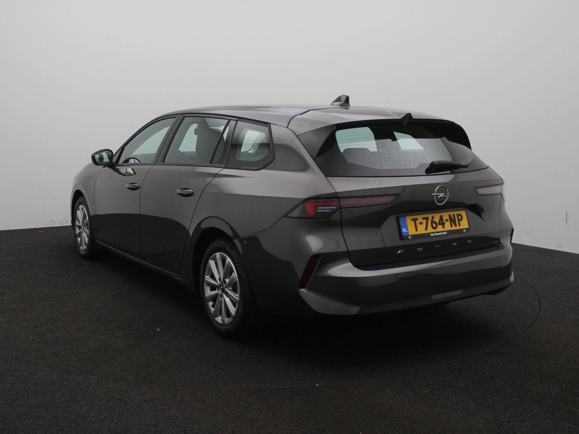 Opel Astra met kenteken T-764-NP – autofoto 4