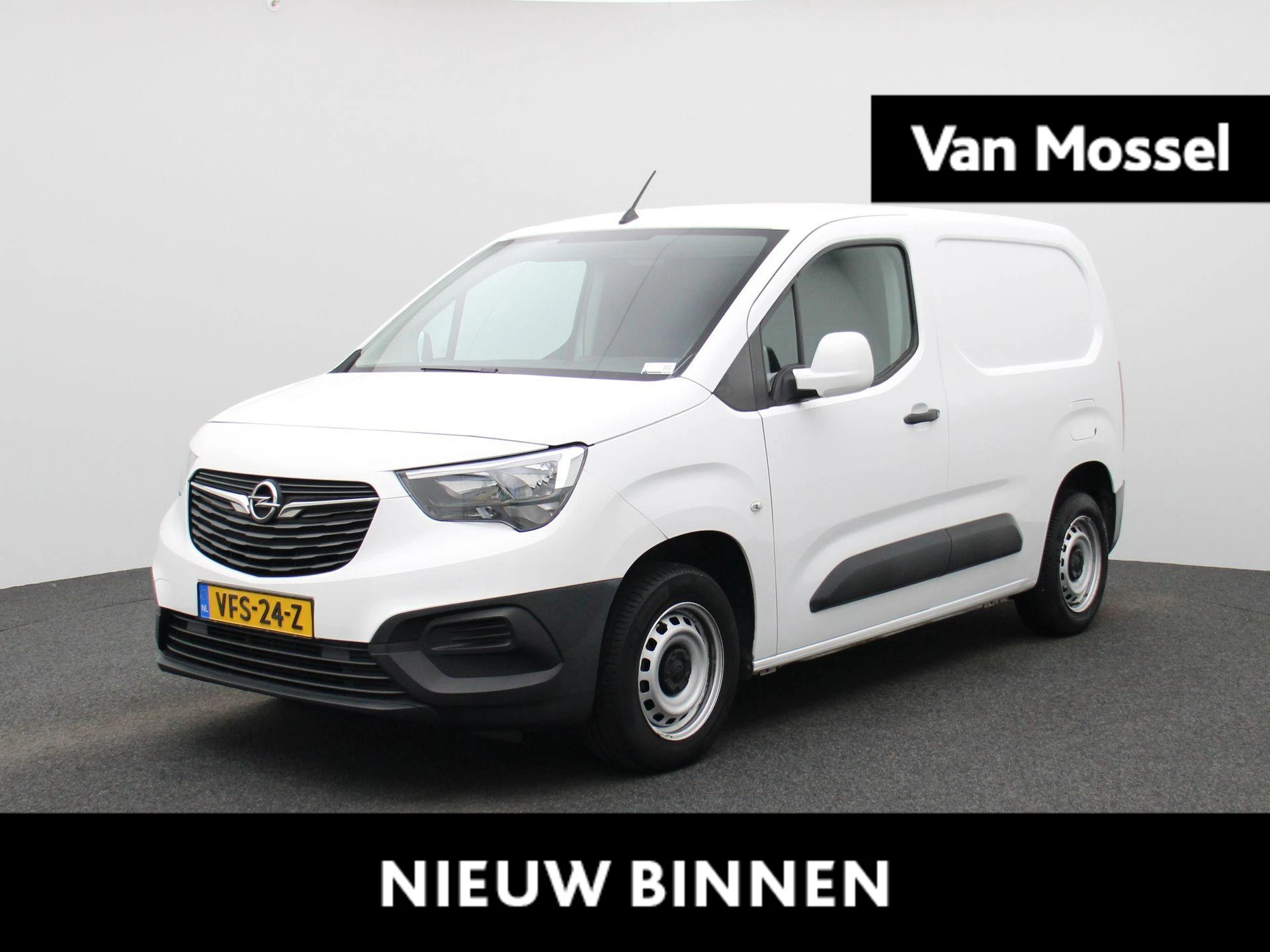 Opel Combo met kenteken 49100 – autofoto 2