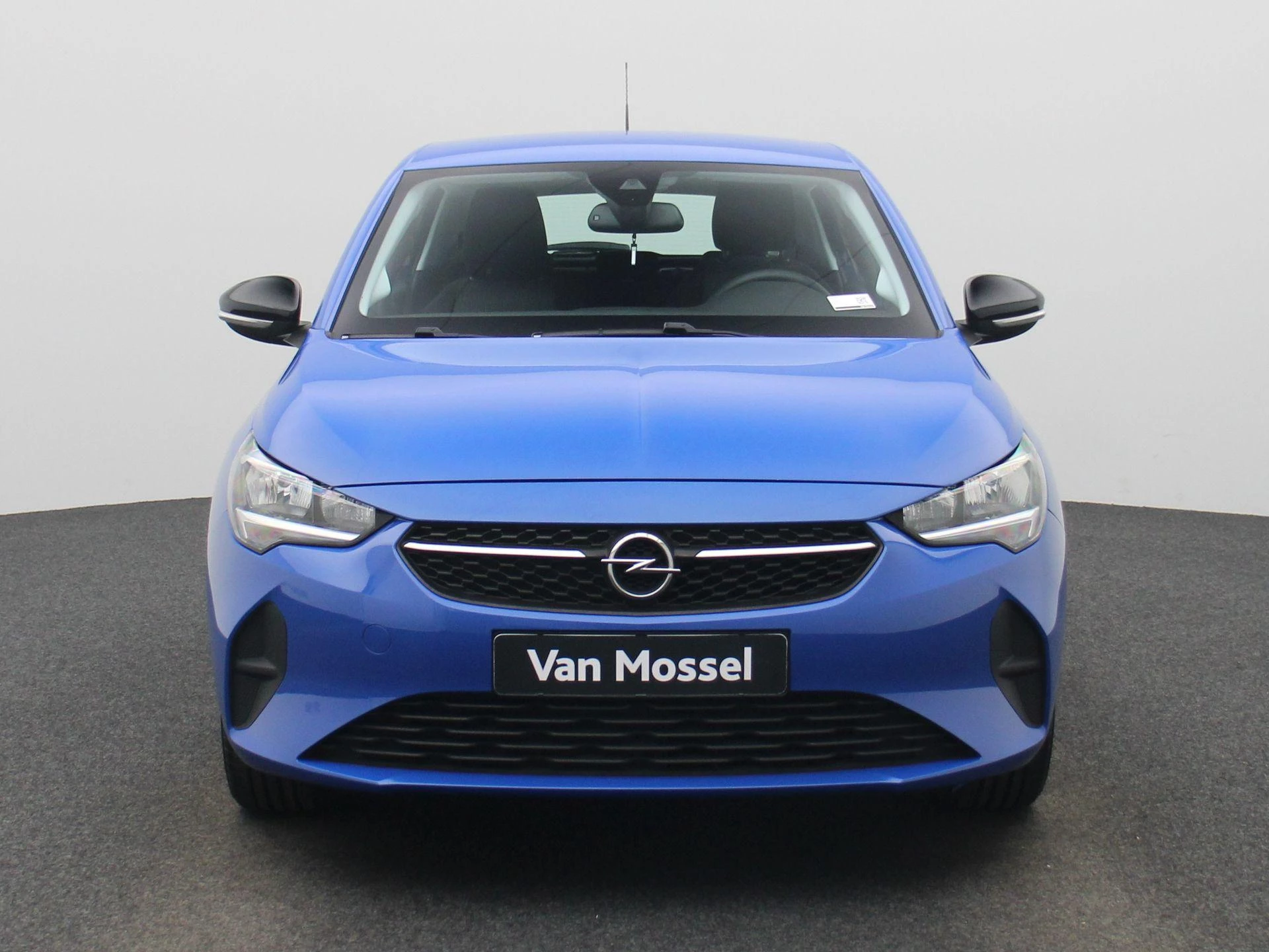 Opel Corsa met kenteken 37100 – autofoto 4