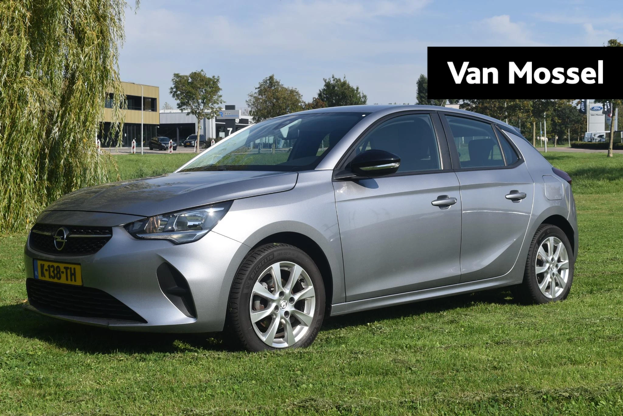 Opel Corsa met kenteken 41100 – autofoto 2