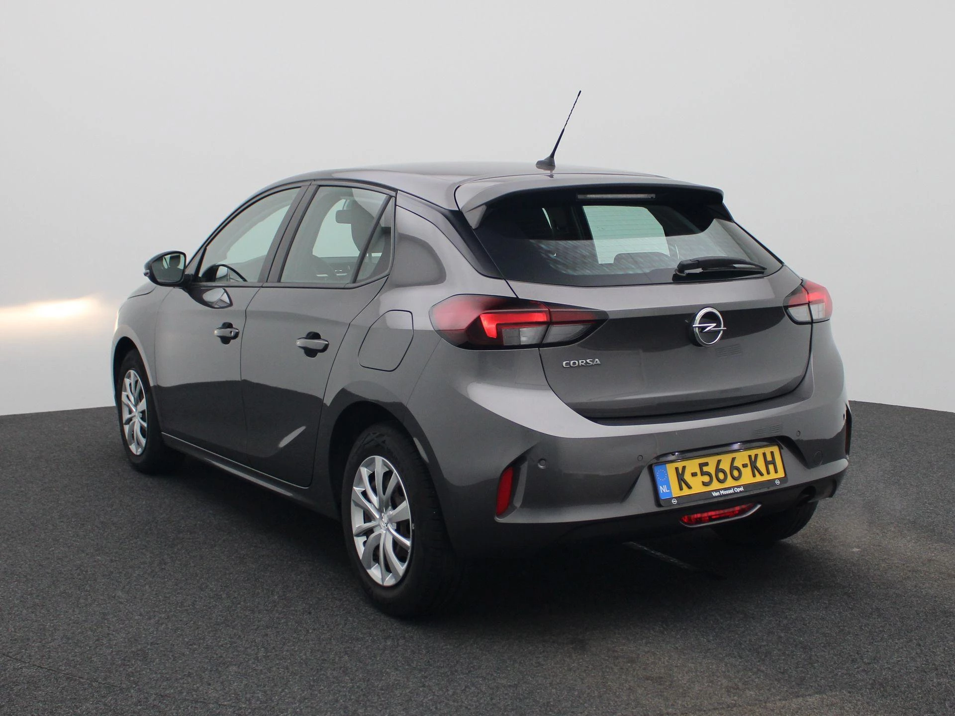 Opel Corsa met kenteken 41100 – autofoto 3