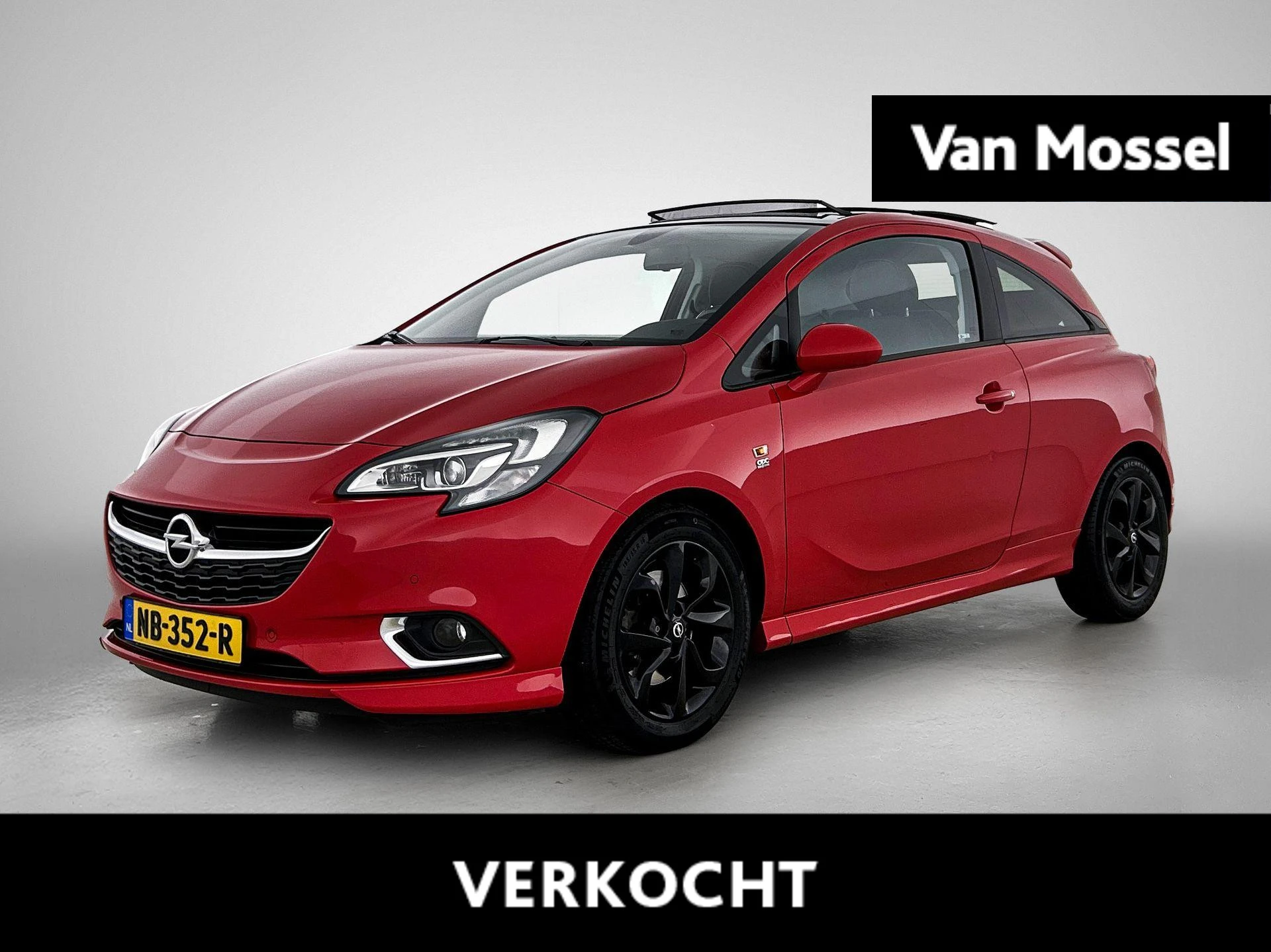 Opel Corsa met kenteken 45100 – autofoto 2