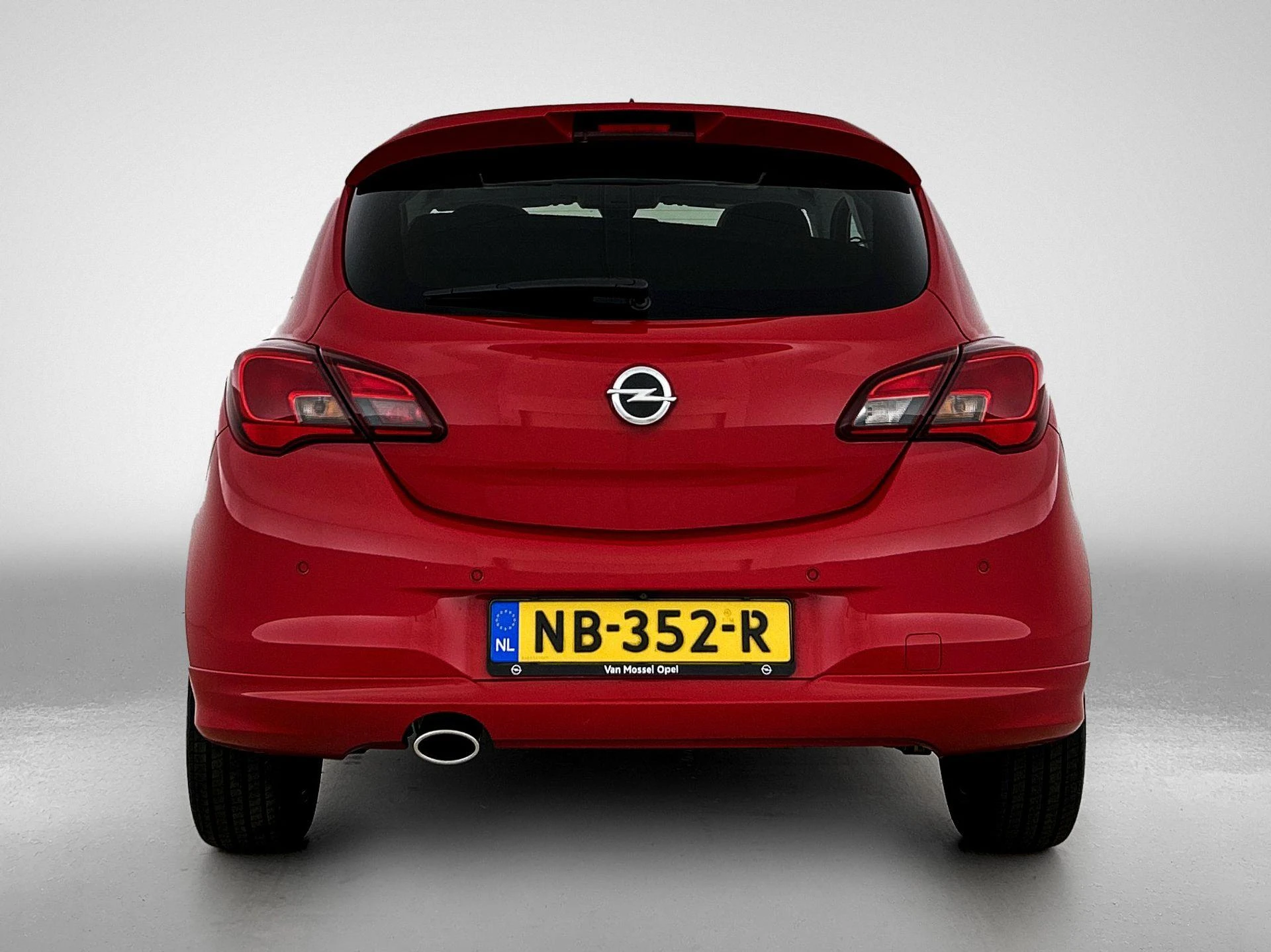 Opel Corsa met kenteken 45100 – autofoto 5