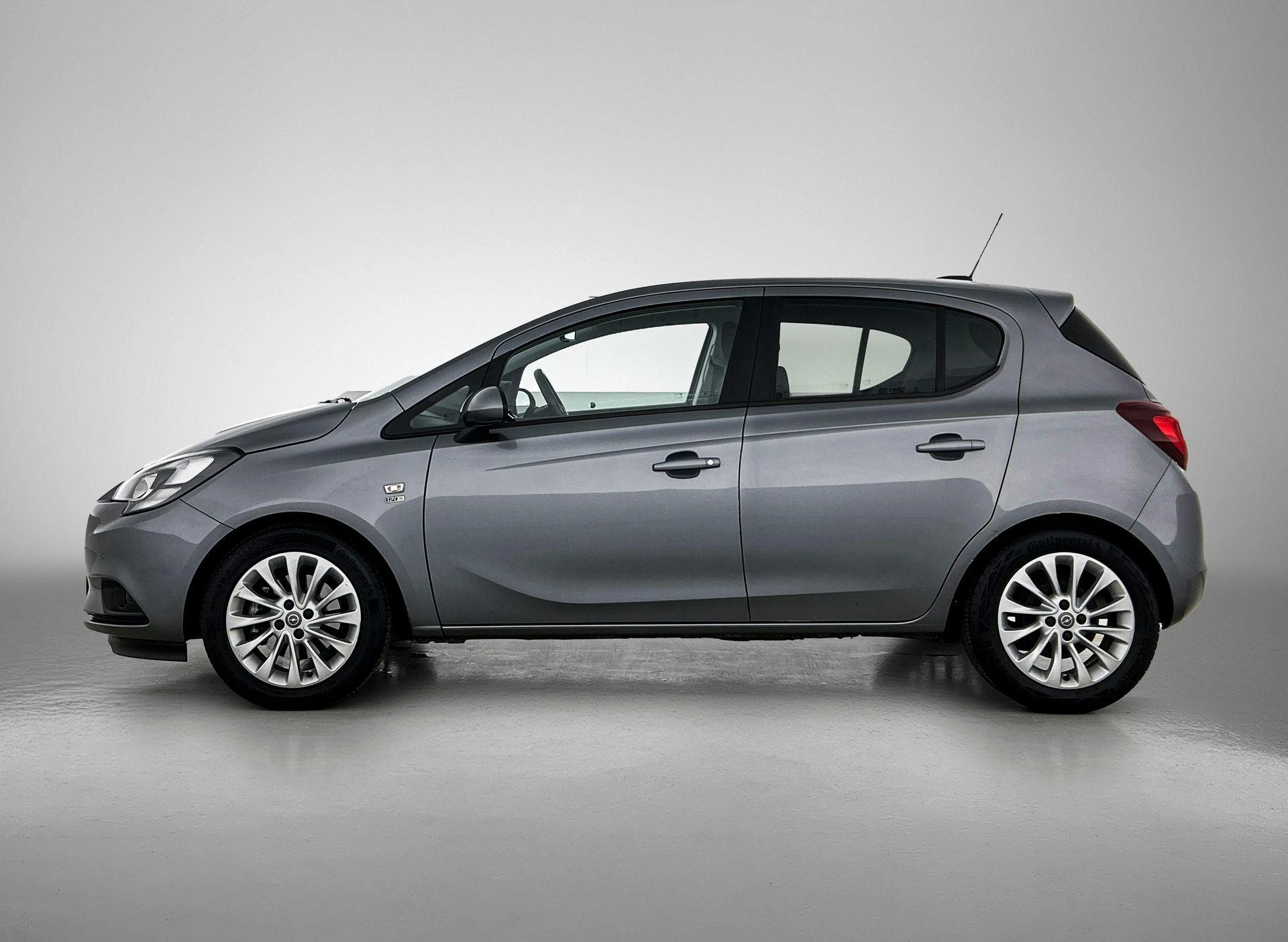 Opel Corsa met kenteken 48100 – autofoto 4