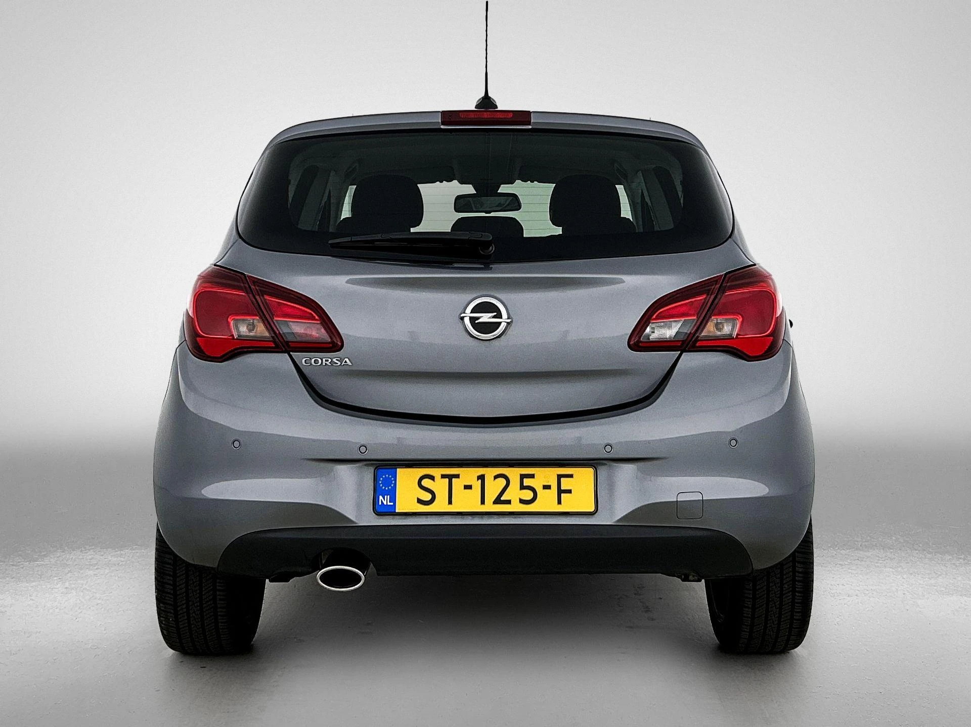 Opel Corsa met kenteken 63100 – autofoto 5