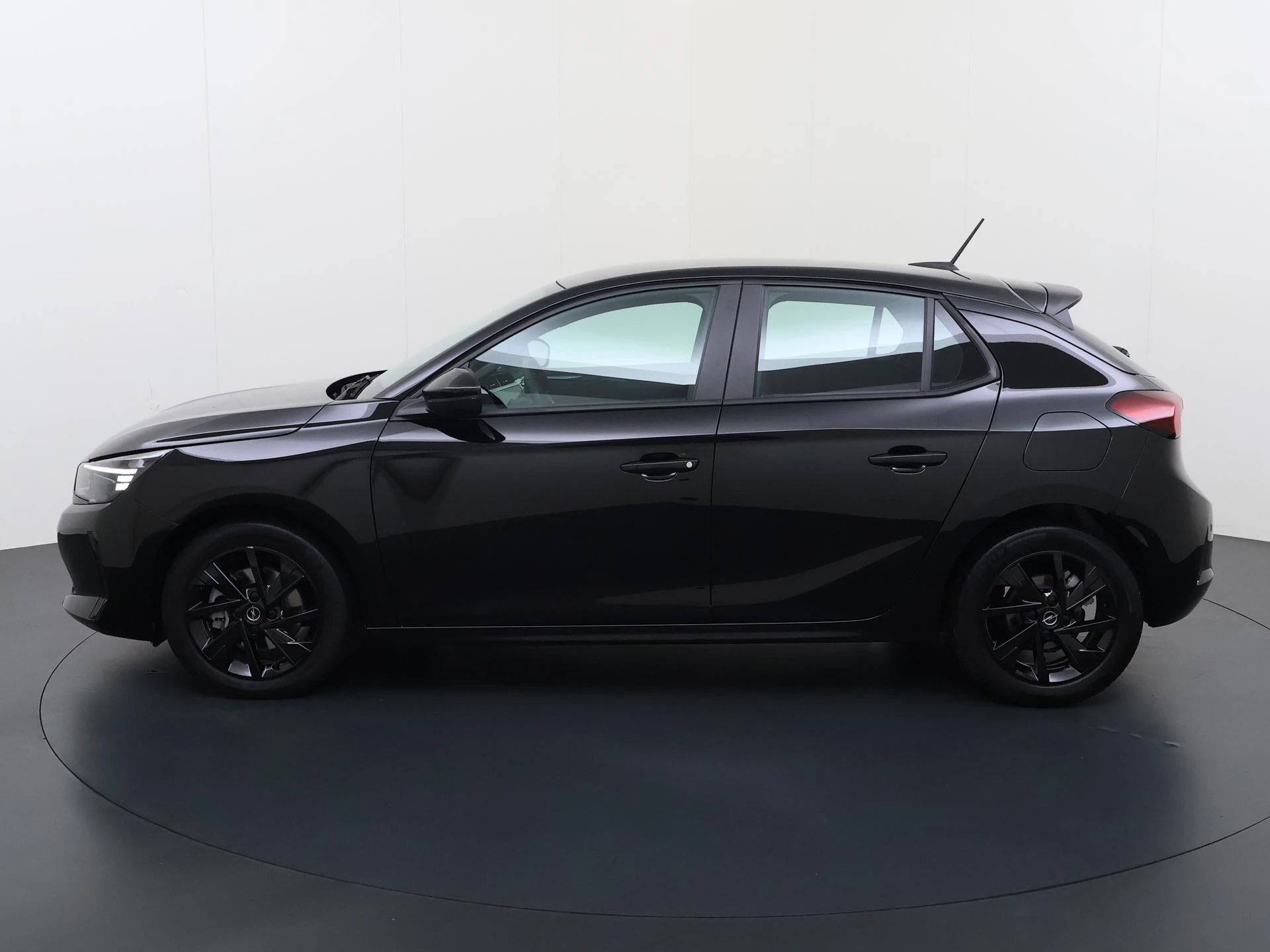Opel Corsa met kenteken GZR-70-D – autofoto 5