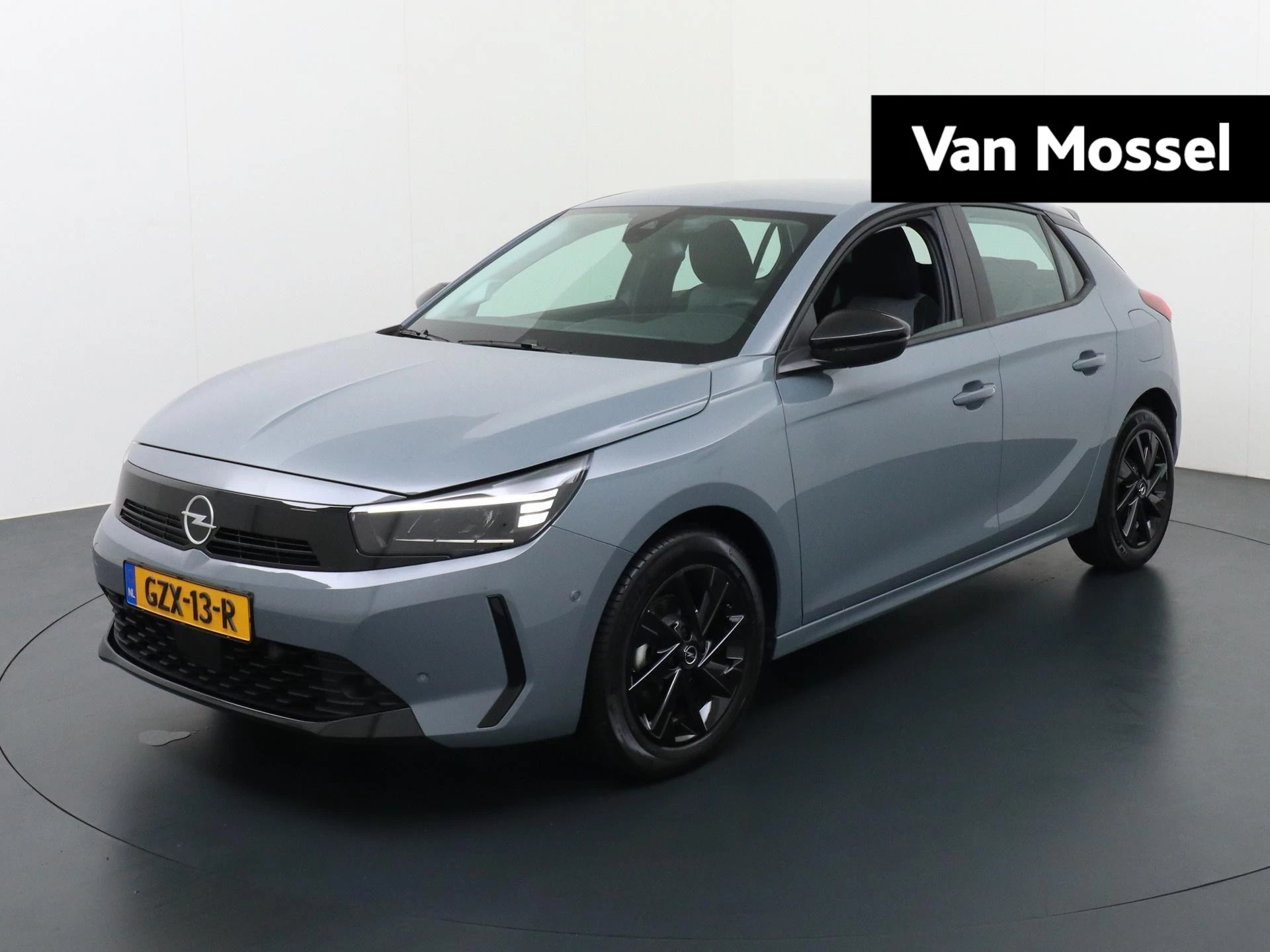 Opel Corsa met kenteken GZX-13-R – autofoto 2