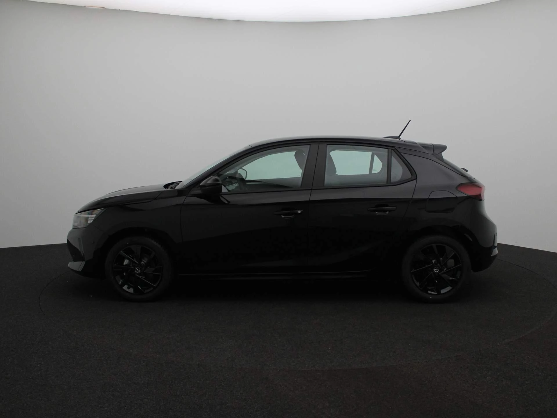 Opel Corsa met kenteken HGL-12-D – autofoto 4