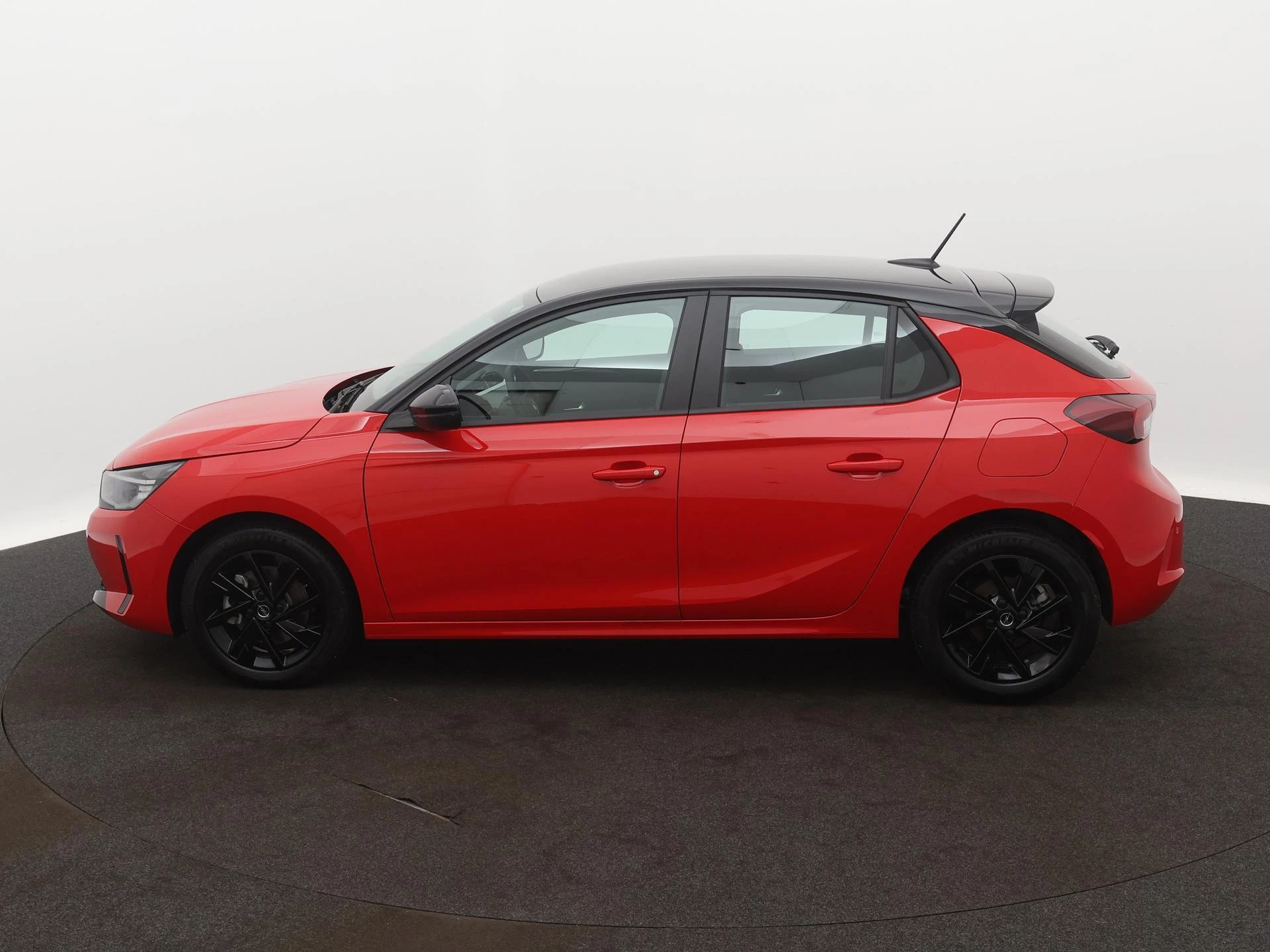 Opel Corsa met kenteken HGL-25-D – autofoto 4