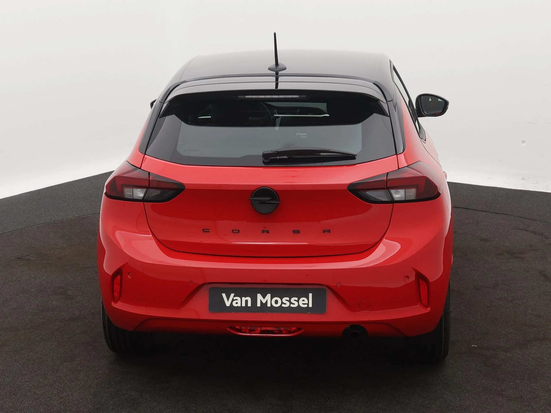Opel Corsa met kenteken HGL-25-D – autofoto 5