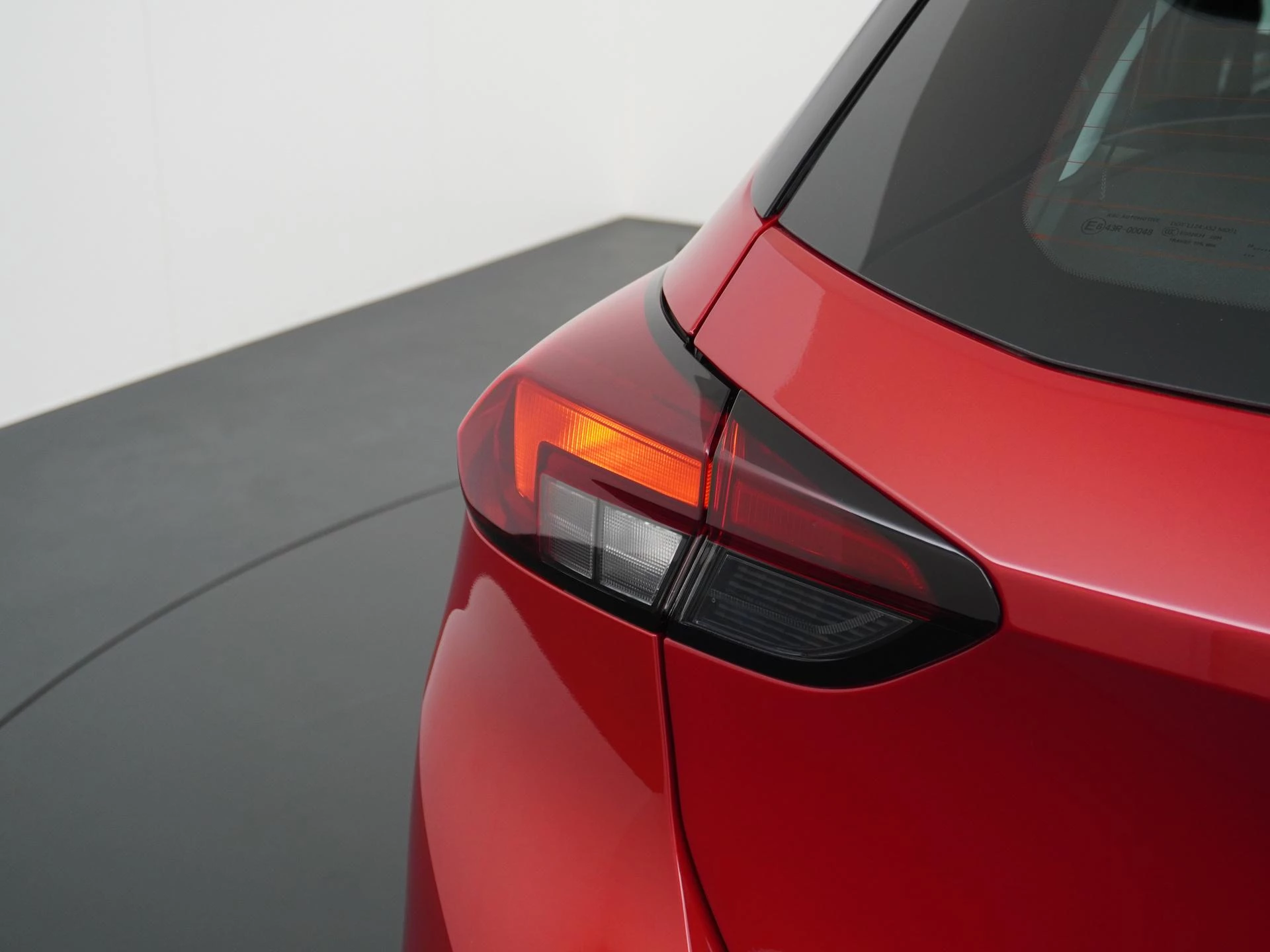 Opel Corsa met kenteken HPV-38-N – autofoto 4