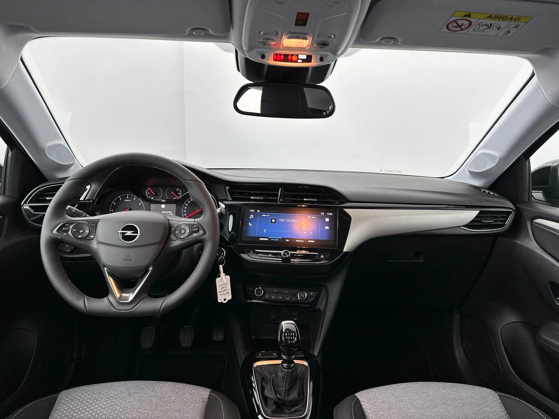 Opel Corsa met kenteken HZR-05-R – autofoto 4