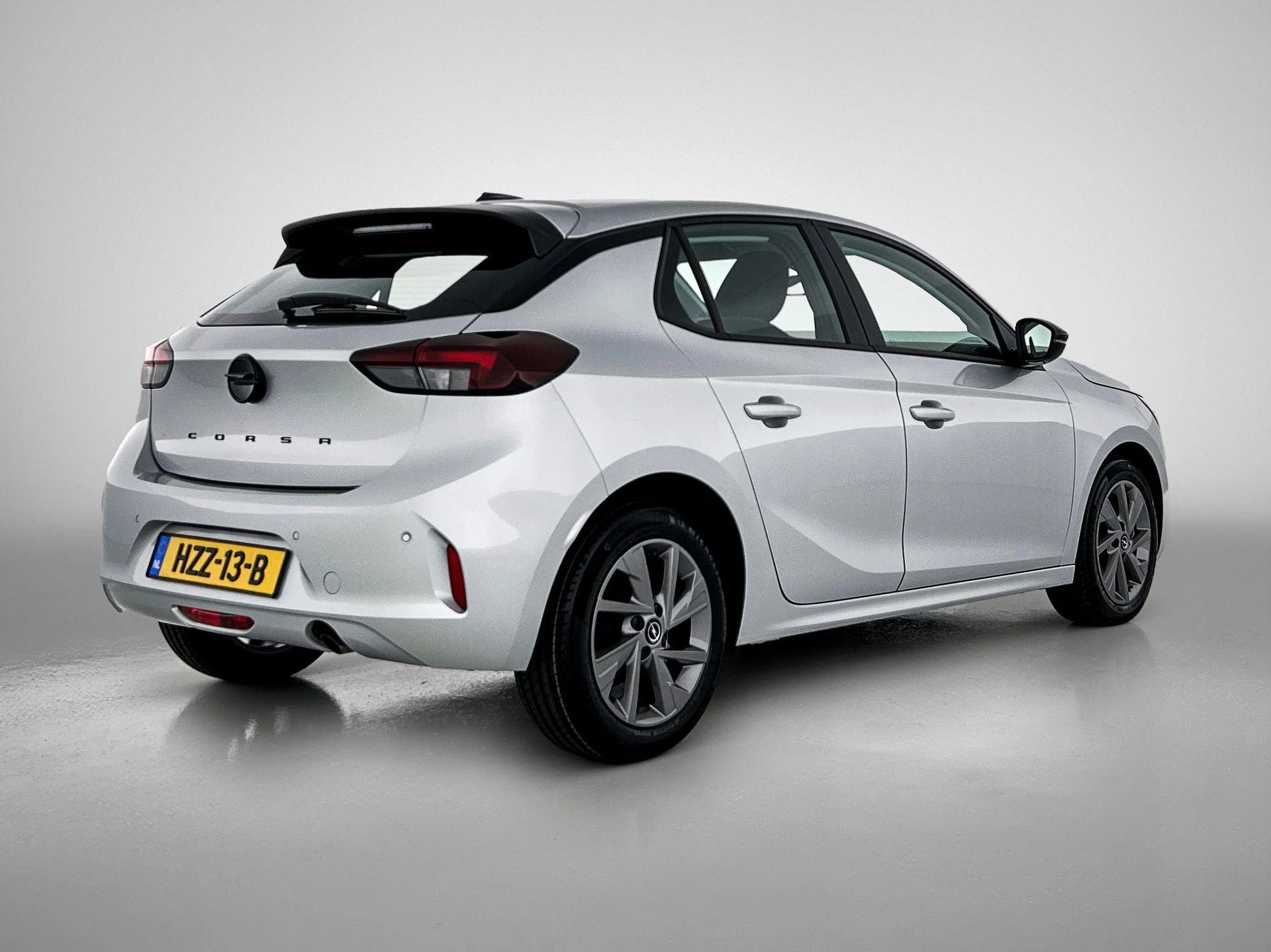Opel Corsa met kenteken HZZ-13-B – autofoto 5