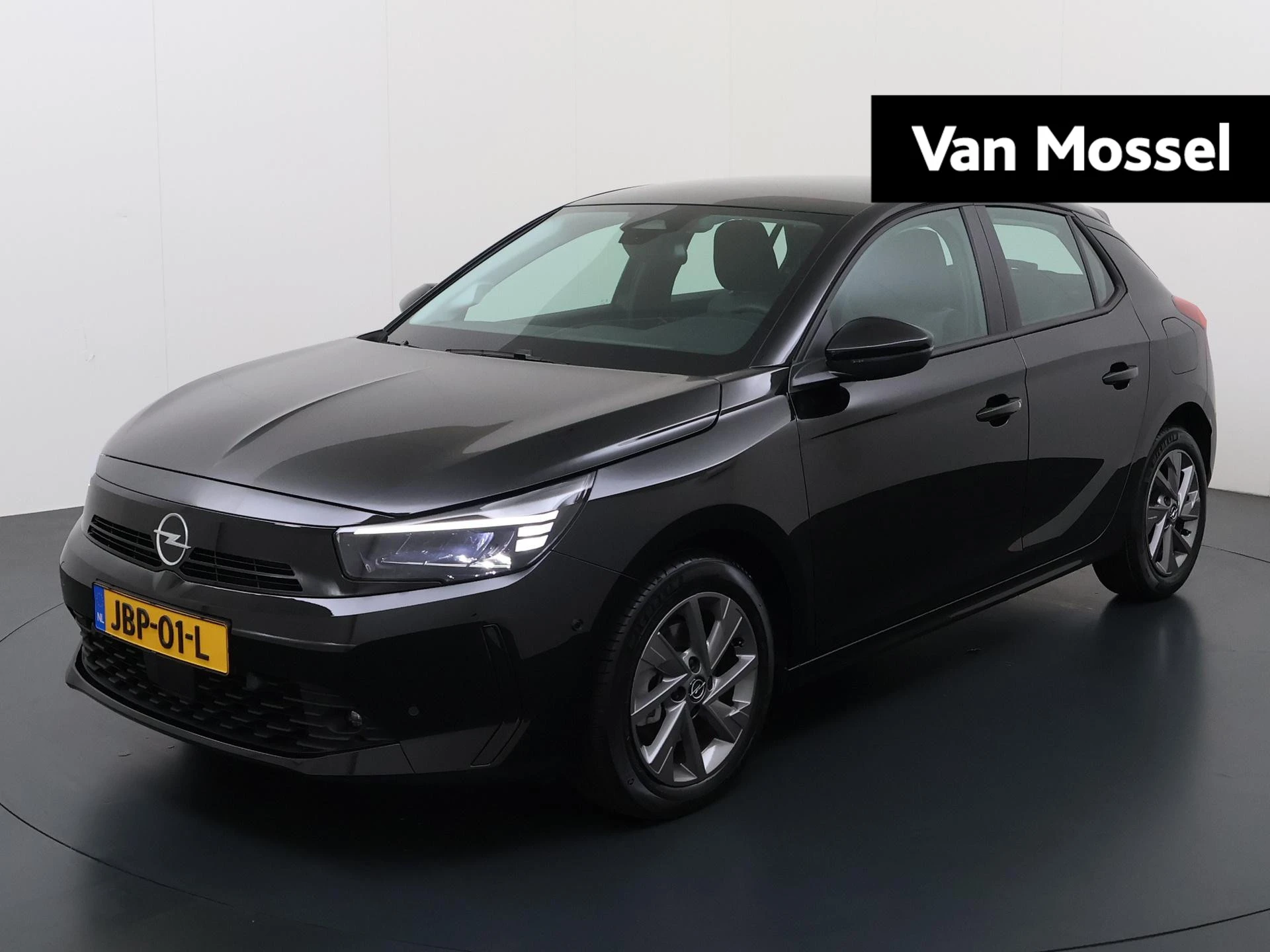 Opel Corsa met kenteken JBP-01-L – autofoto 2