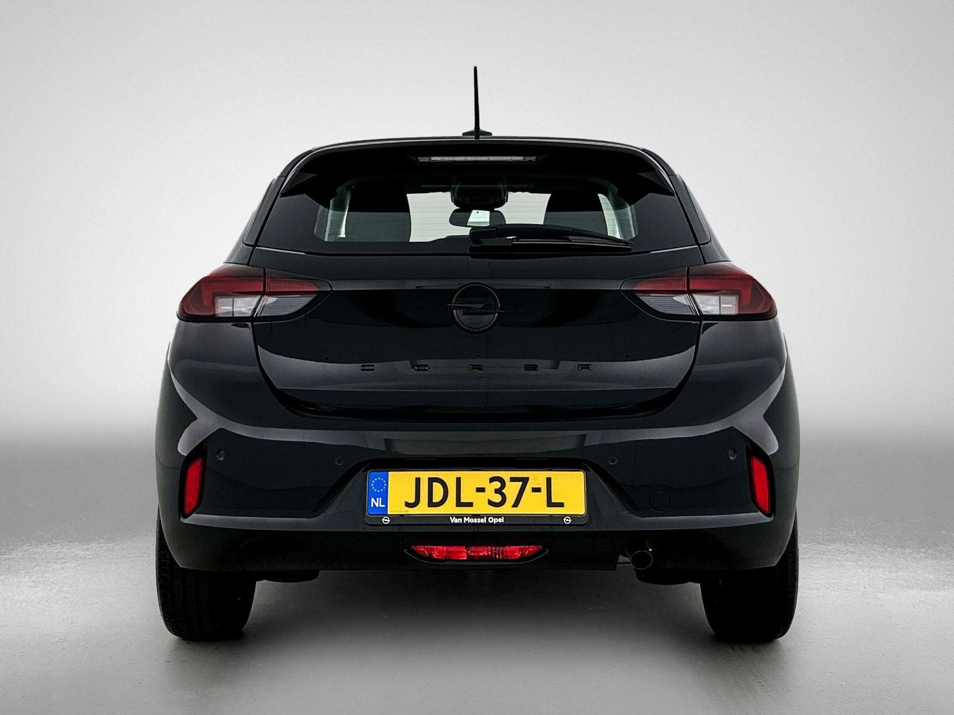 Opel Corsa met kenteken JDL-37-L – autofoto 5