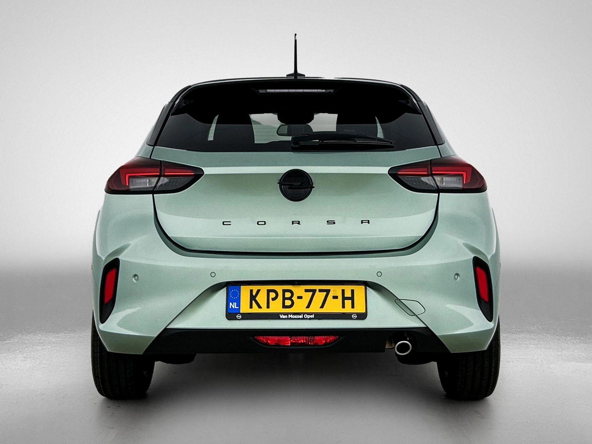 Opel Corsa met kenteken KPB-77-H – autofoto 5