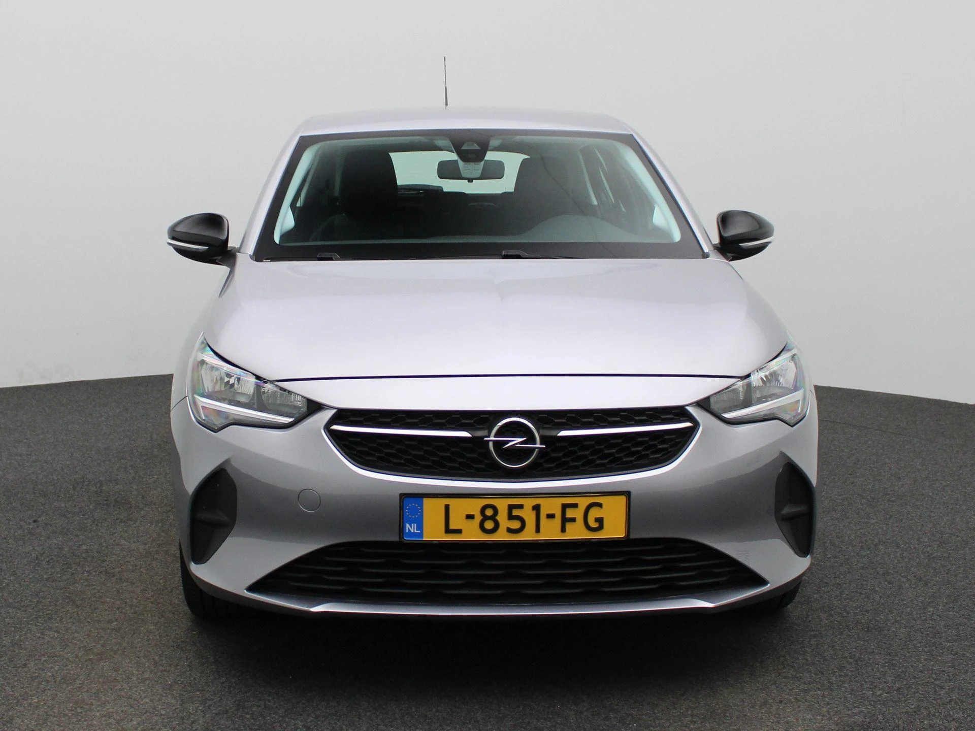 Opel Corsa met kenteken L-851-FG – autofoto 4
