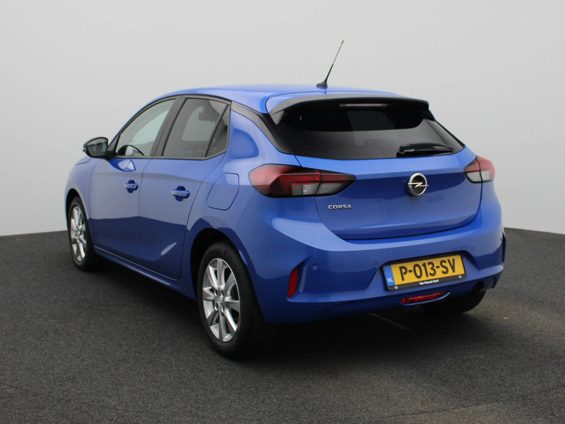 Opel Corsa met kenteken P-013-SV – autofoto 3