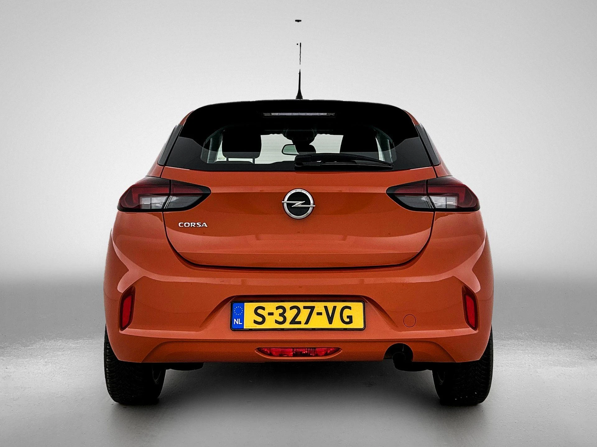 Opel Corsa met kenteken S-327-VG – autofoto 5