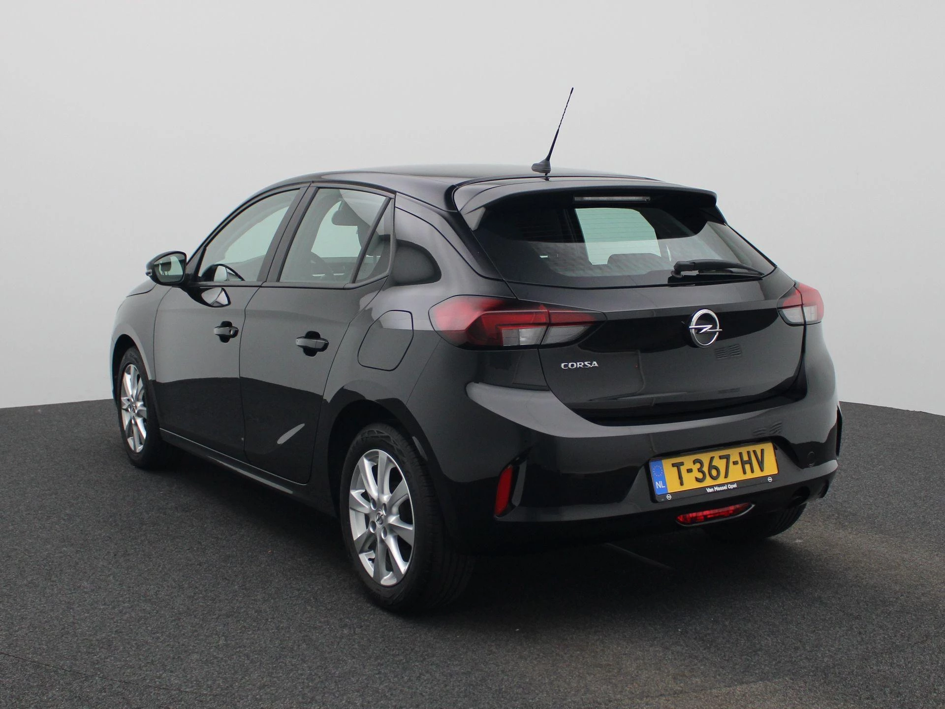 Opel Corsa met kenteken T-367-HV – autofoto 3