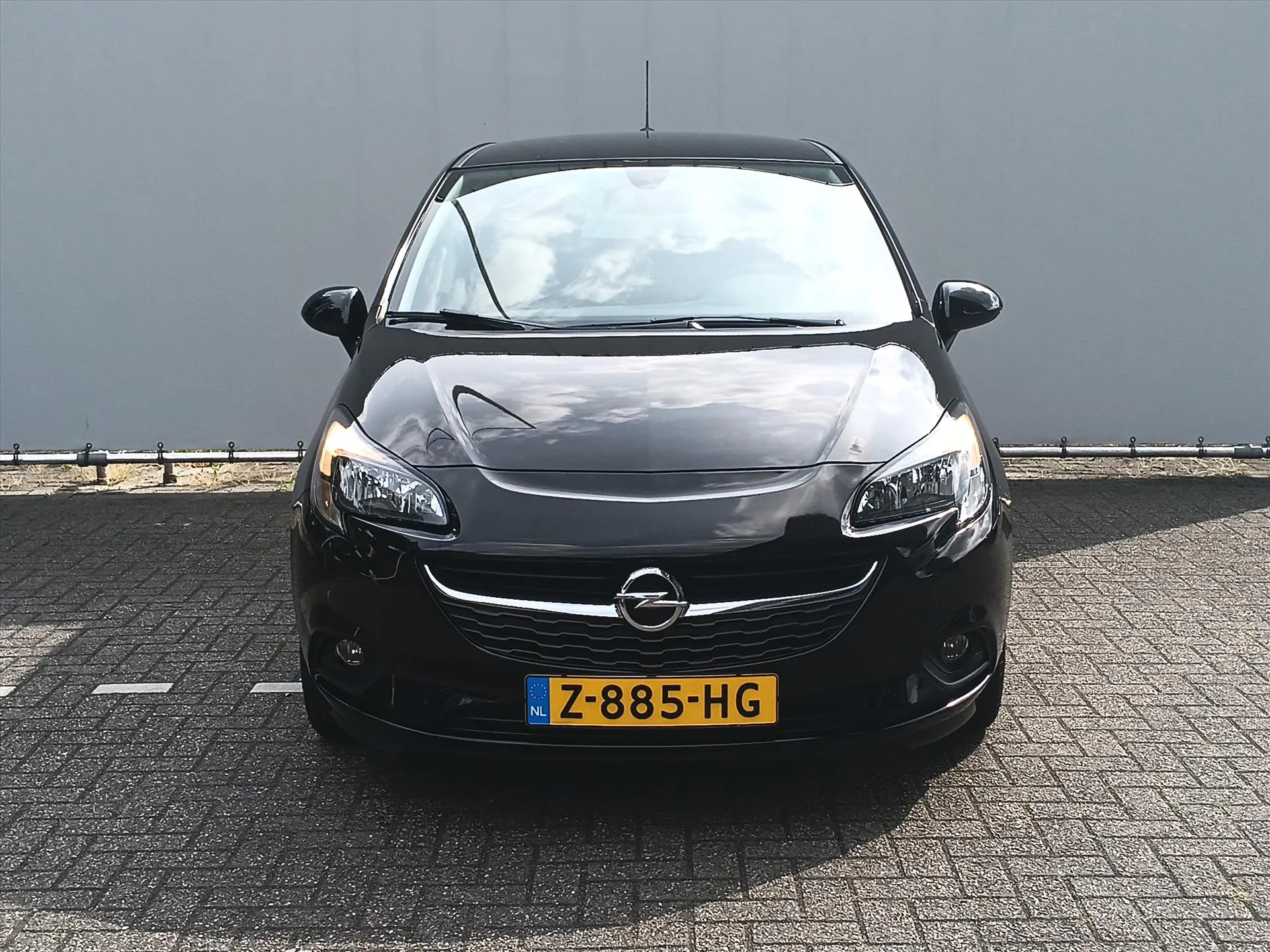 Opel Corsa met kenteken Z-885-HG – autofoto 2
