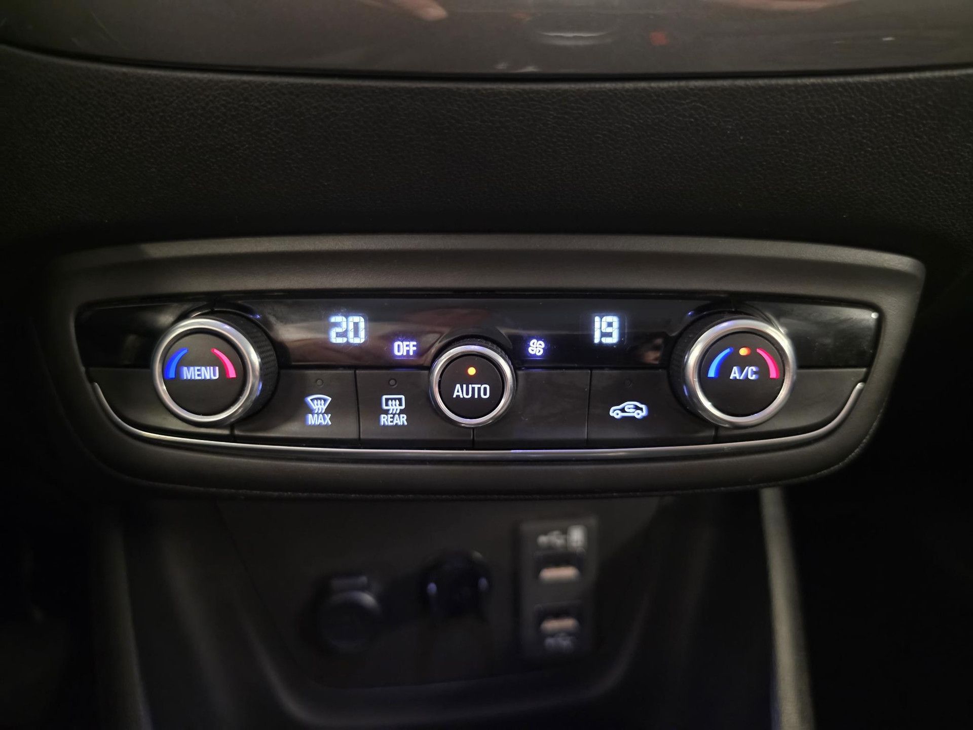 Opel Crossland met kenteken L-177-LB – autofoto 3