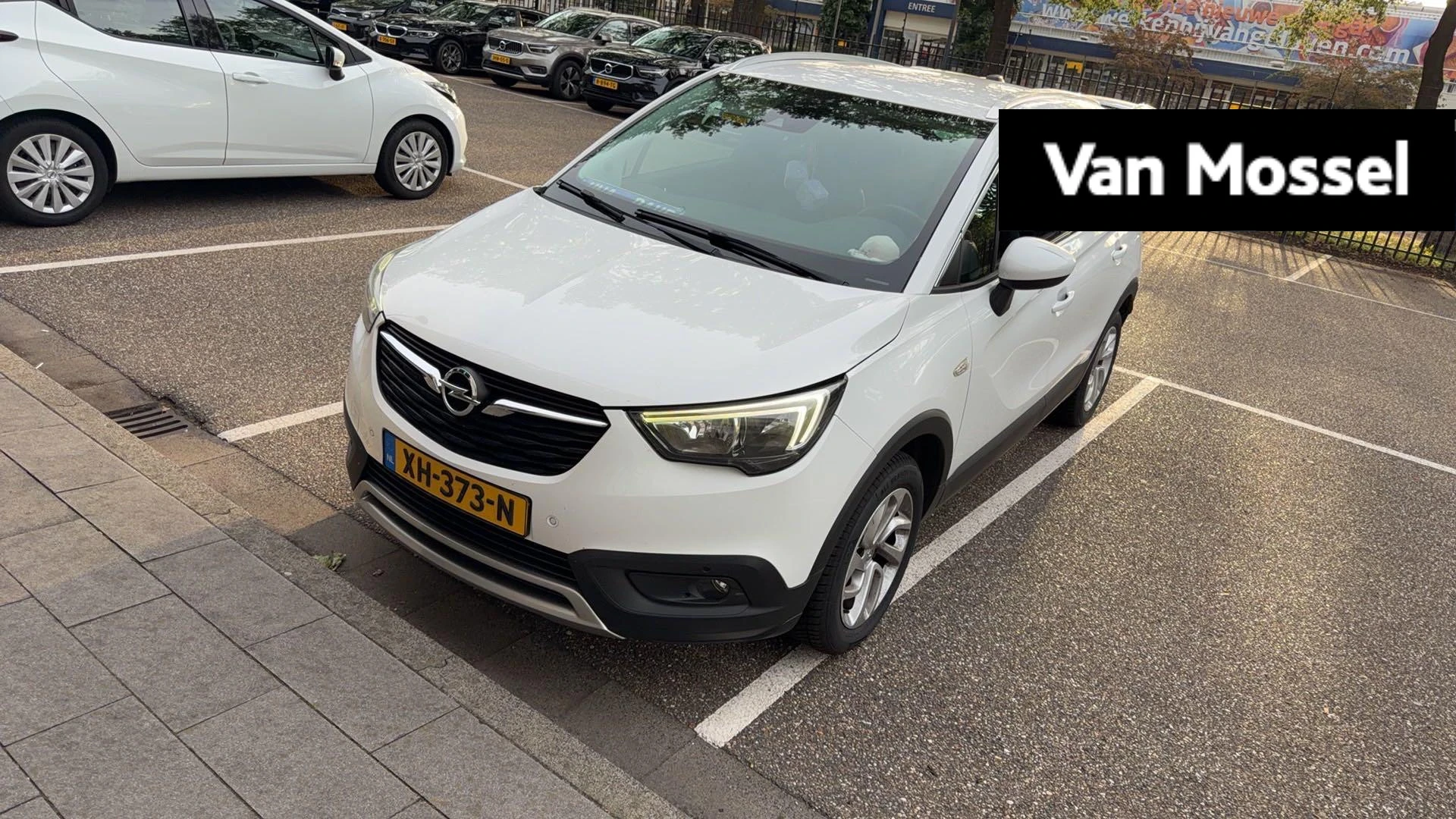 Opel CrosslandX met kenteken 56100 – autofoto 2