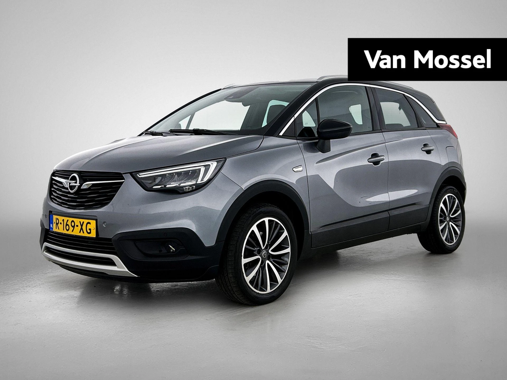 Opel CrosslandX met kenteken 63100 – autofoto 2