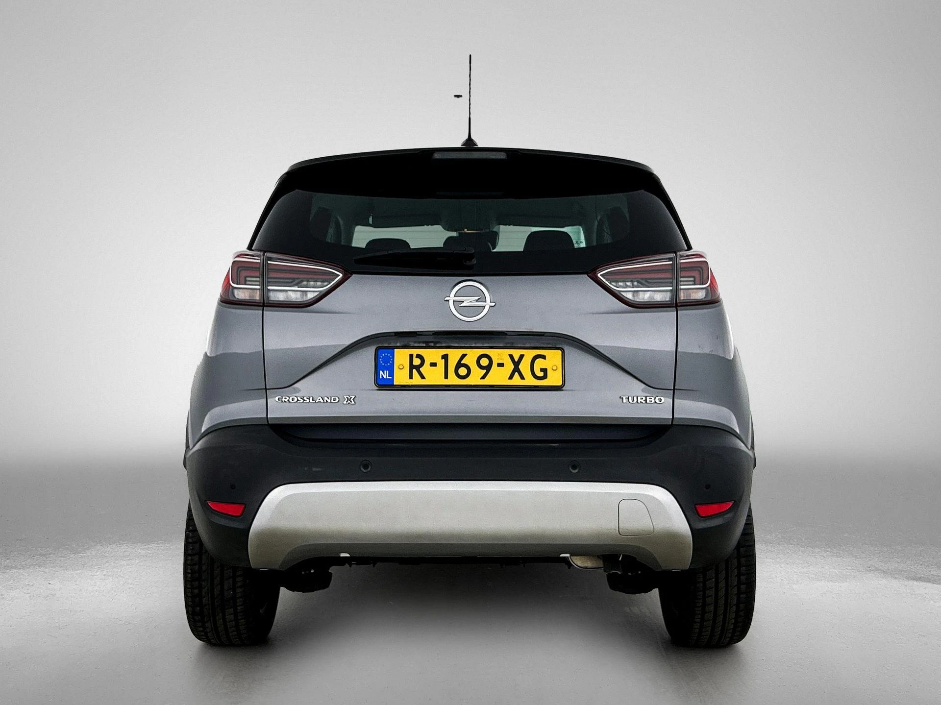 Opel CrosslandX met kenteken 63100 – autofoto 5