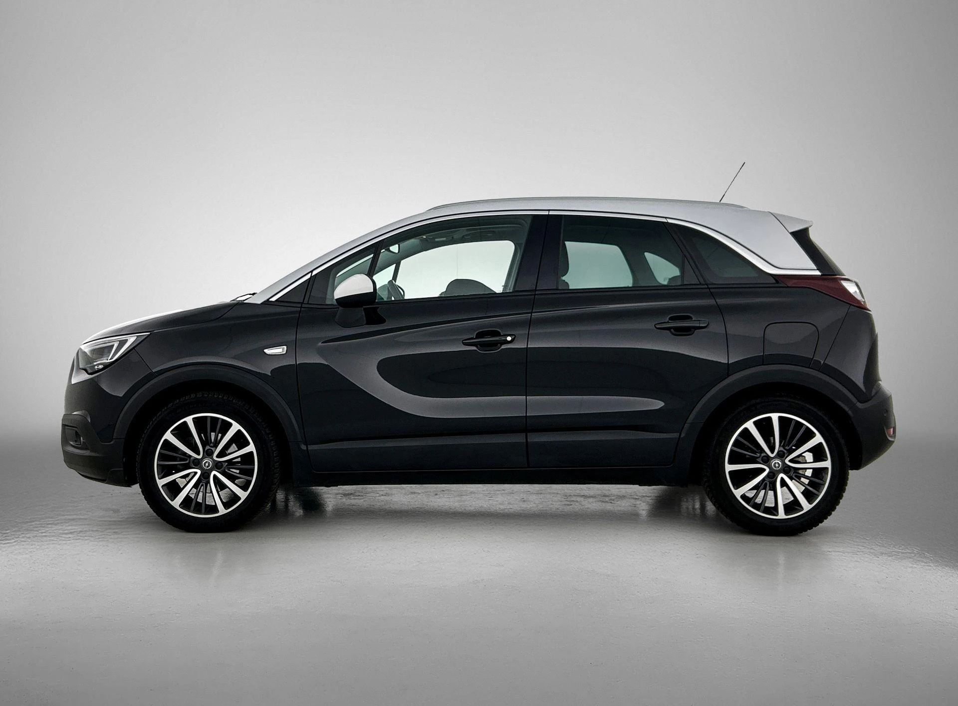 Opel CrosslandX met kenteken 65100 – autofoto 4