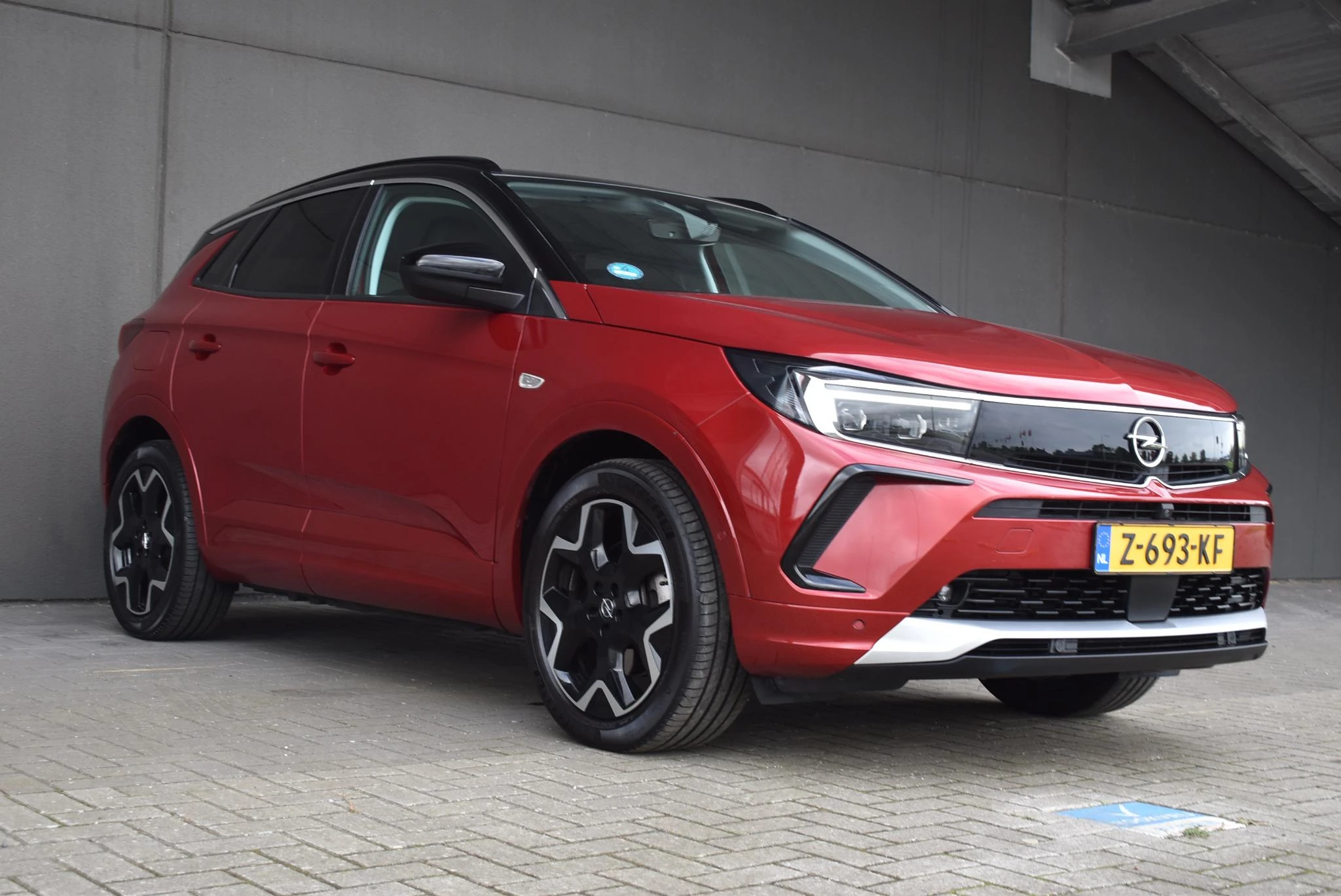 Opel Grandland met kenteken 56 – autofoto 5