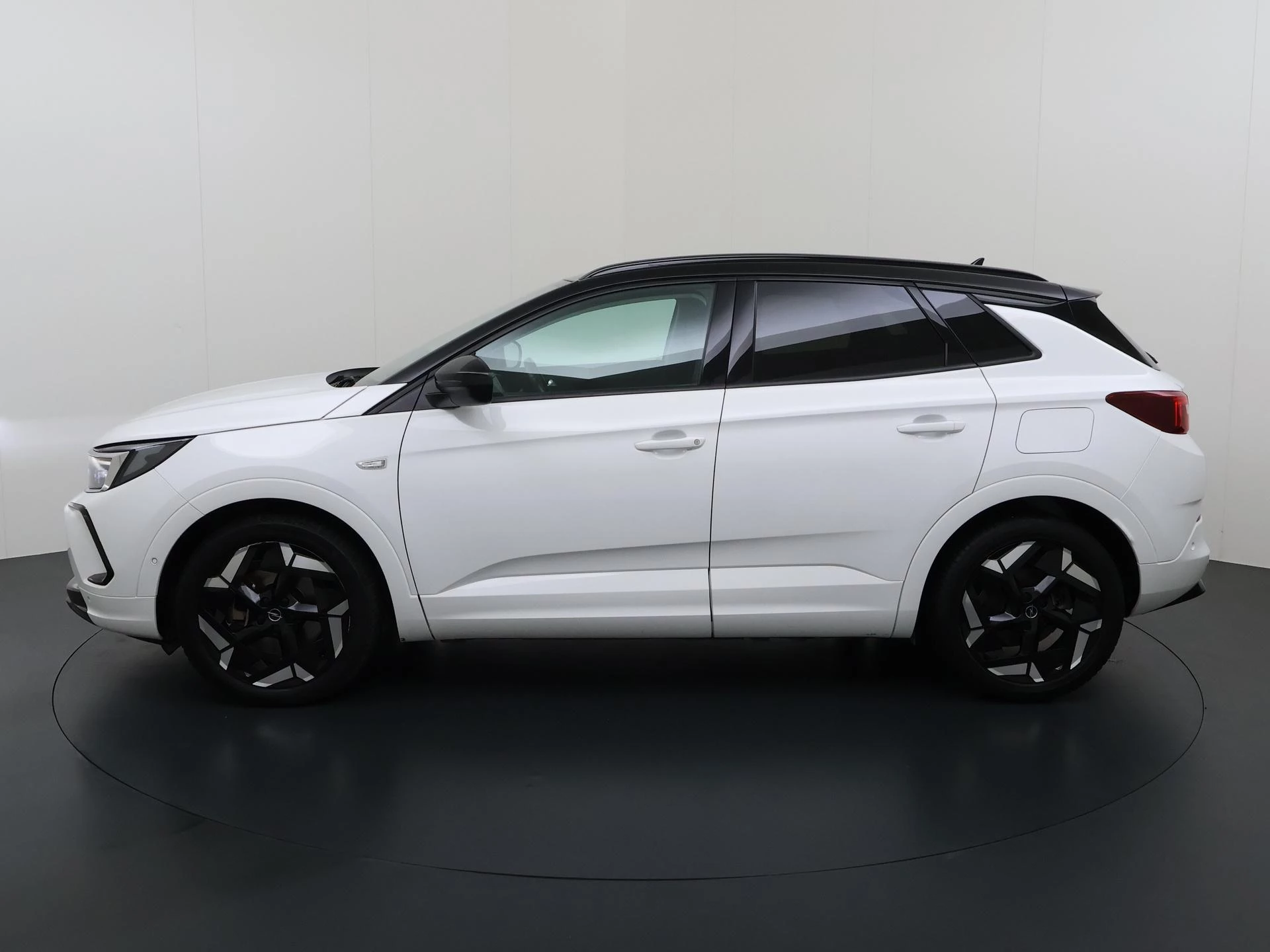 Opel Grandland met kenteken KBP-03-T – autofoto 3