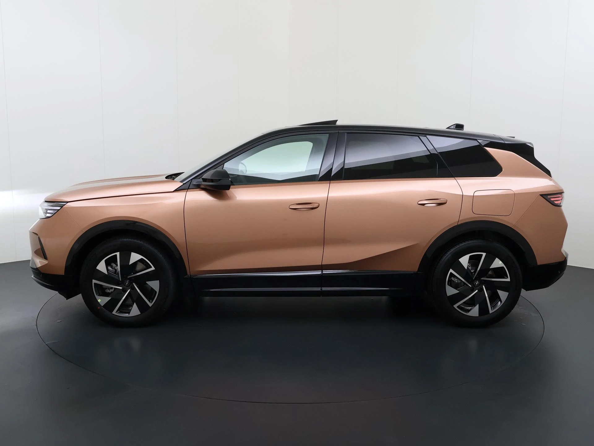 Opel Grandland met kenteken KKB-77-S – autofoto 3