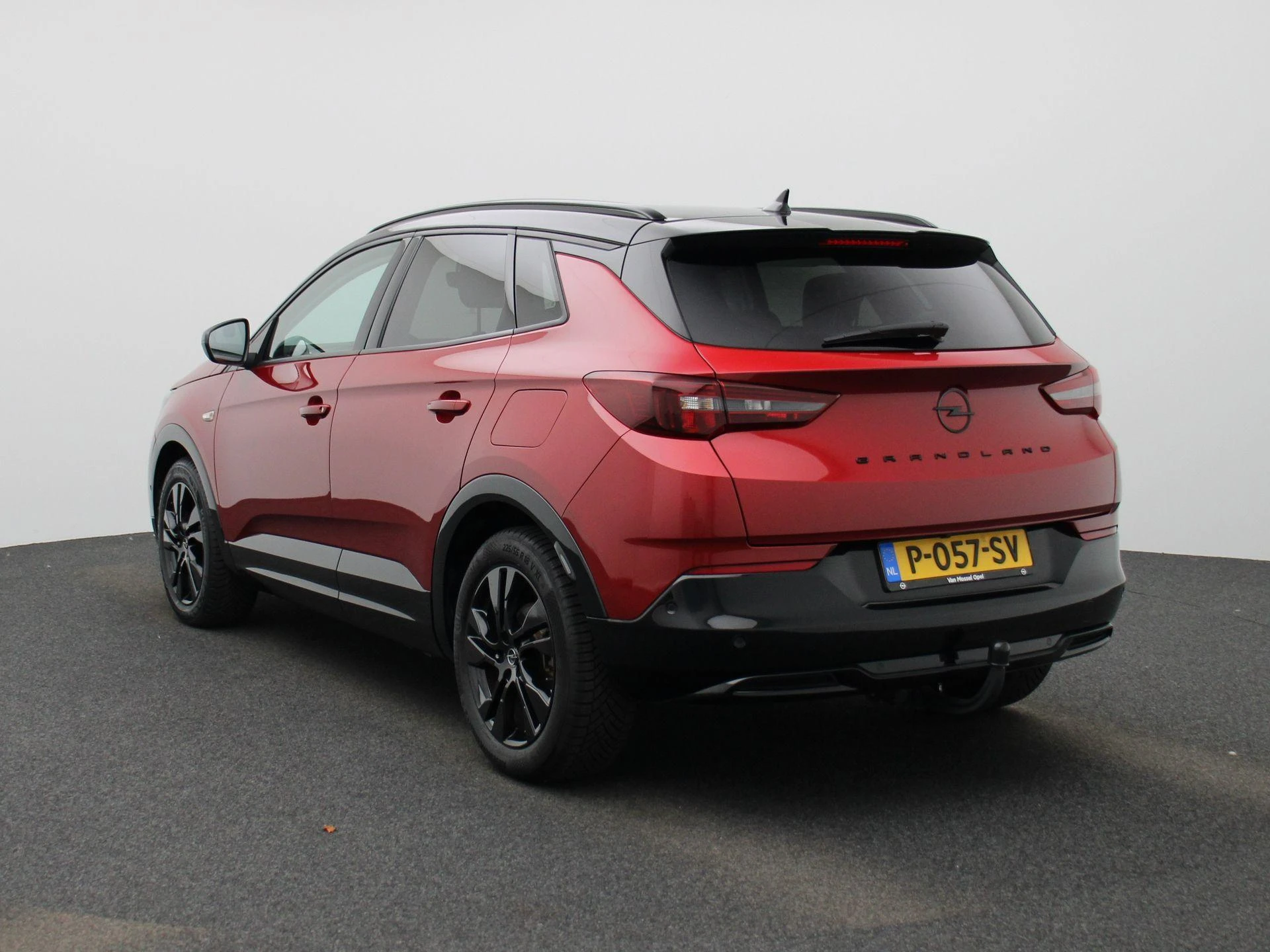 Opel Grandland met kenteken P-057-SV – autofoto 3