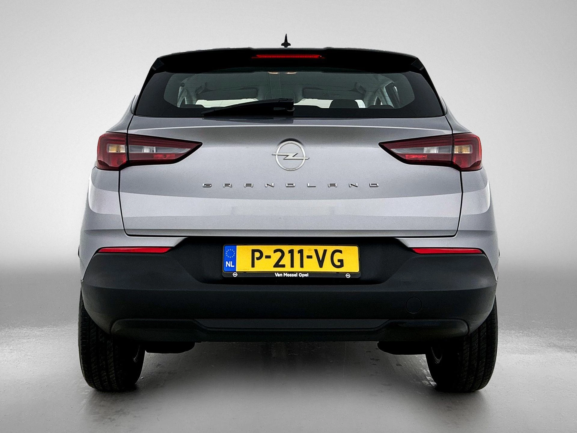 Opel Grandland met kenteken P-211-VG – autofoto 5