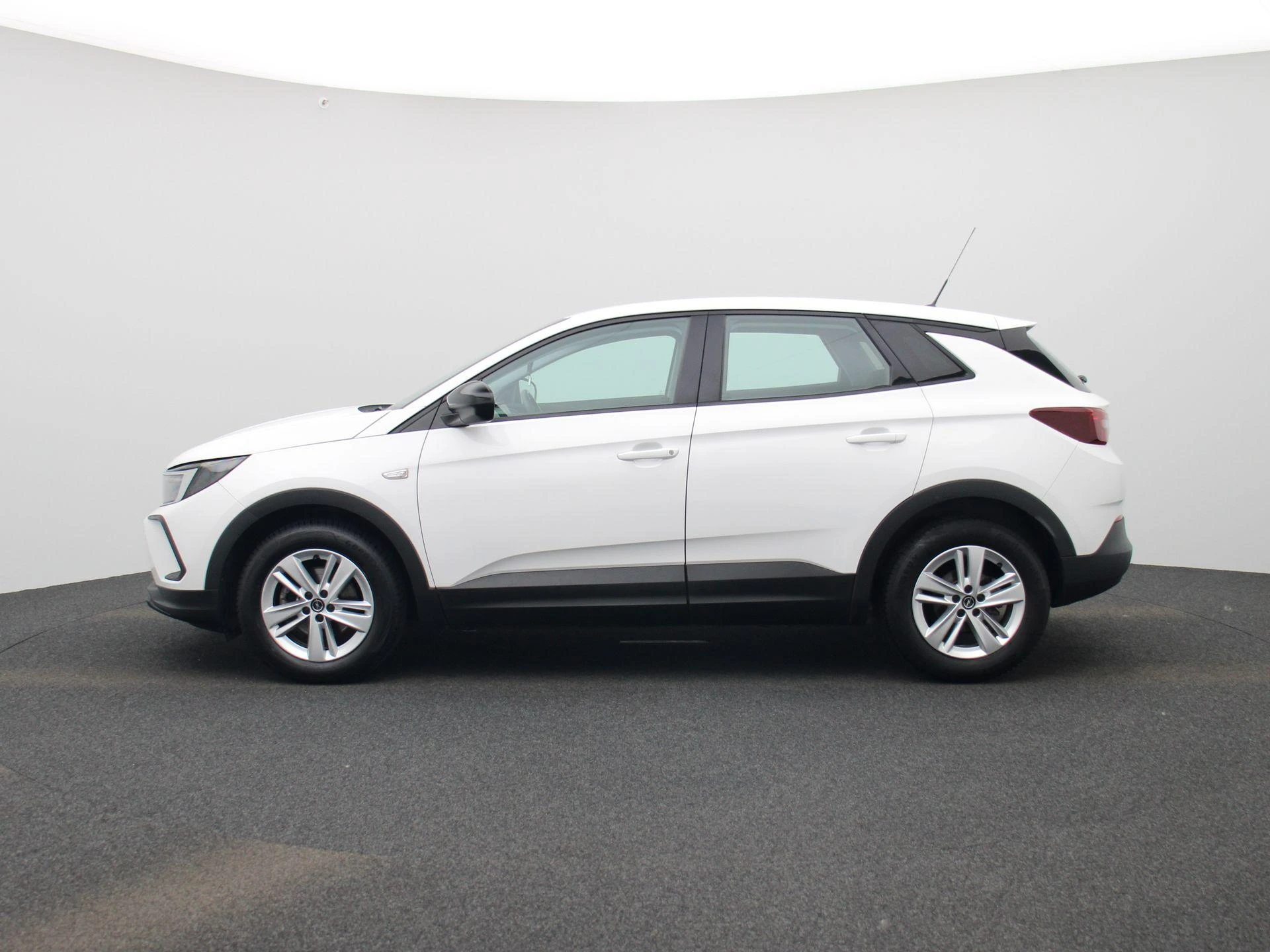 Opel Grandland met kenteken R-031-BB – autofoto 5