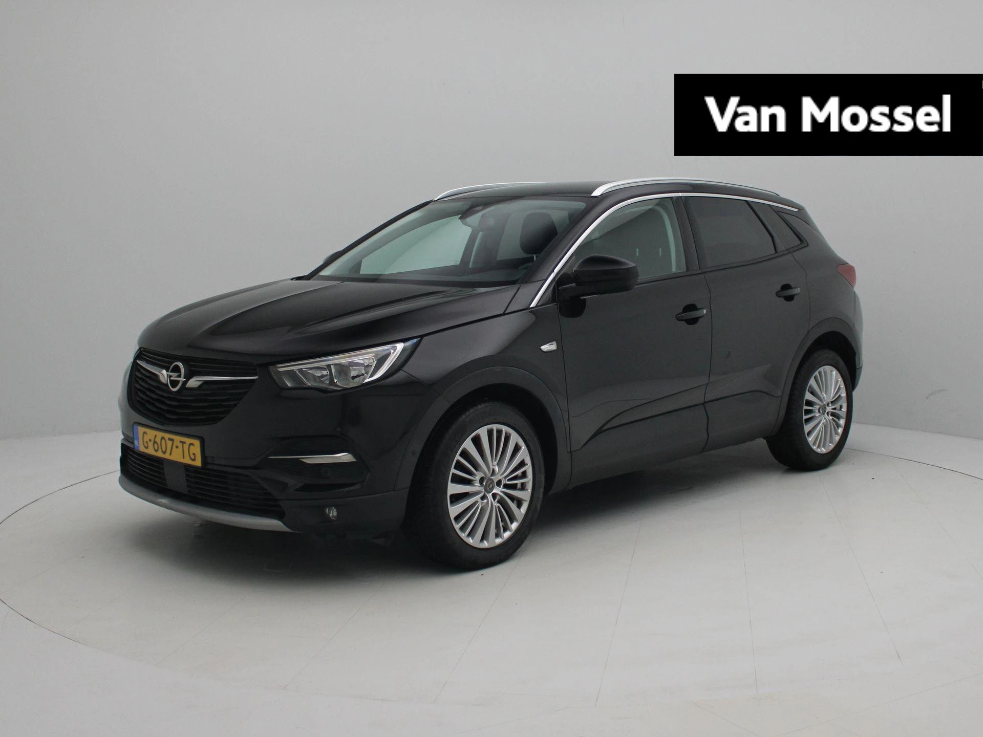 Opel GrandlandX met kenteken 56100 – autofoto 2