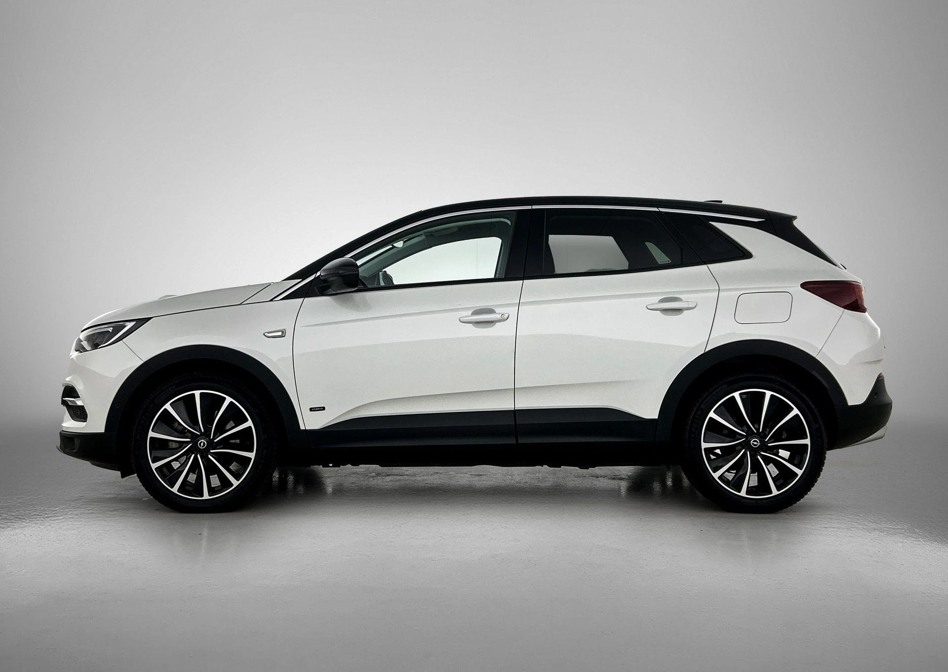 Opel GrandlandX met kenteken L-017-FH – autofoto 4