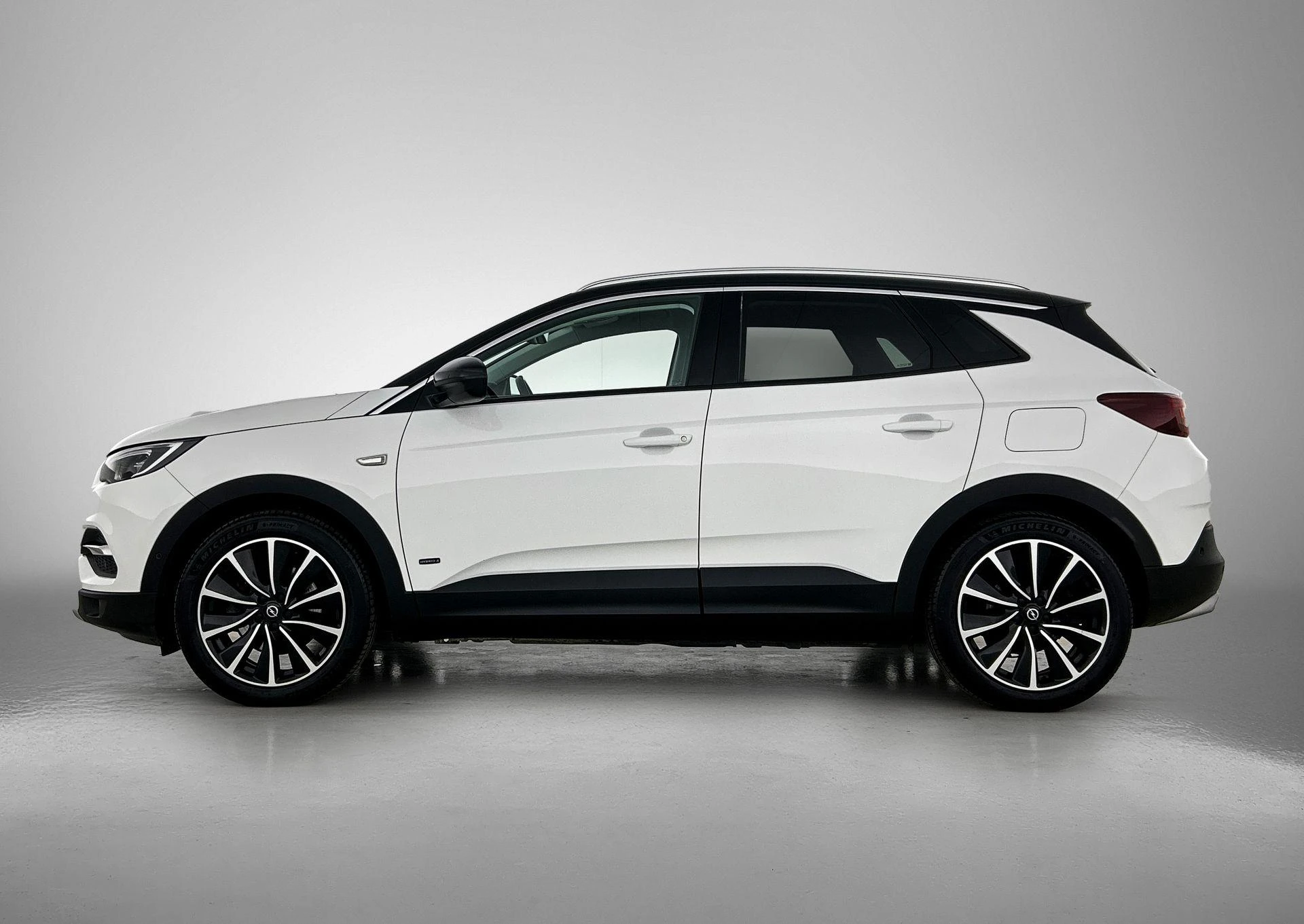 Opel GrandlandX met kenteken P-795-GF – autofoto 4