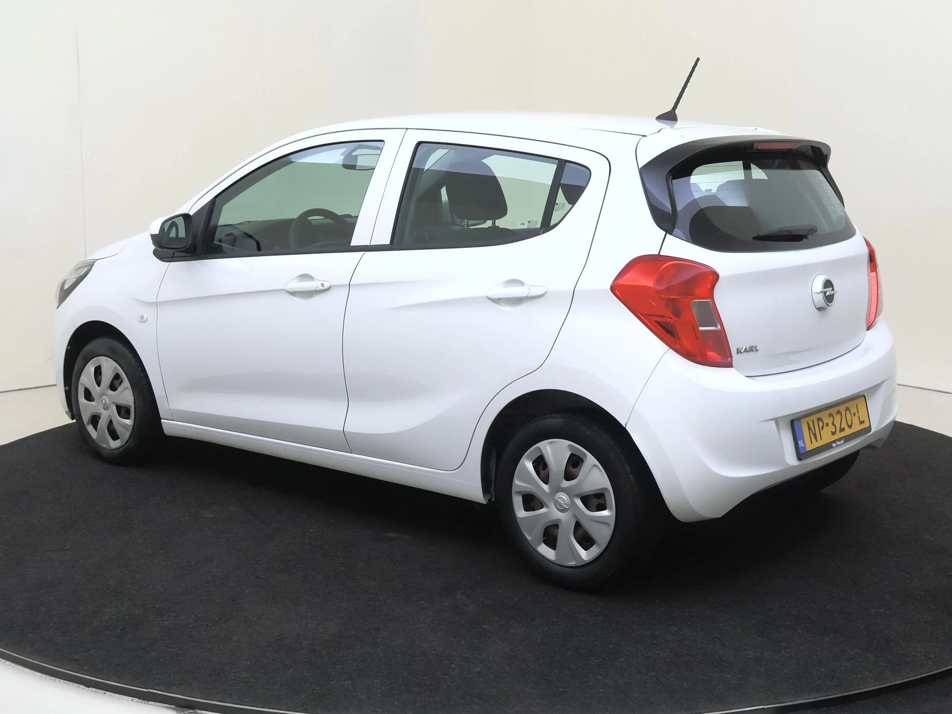 Opel KARL met kenteken 51100 – autofoto 4