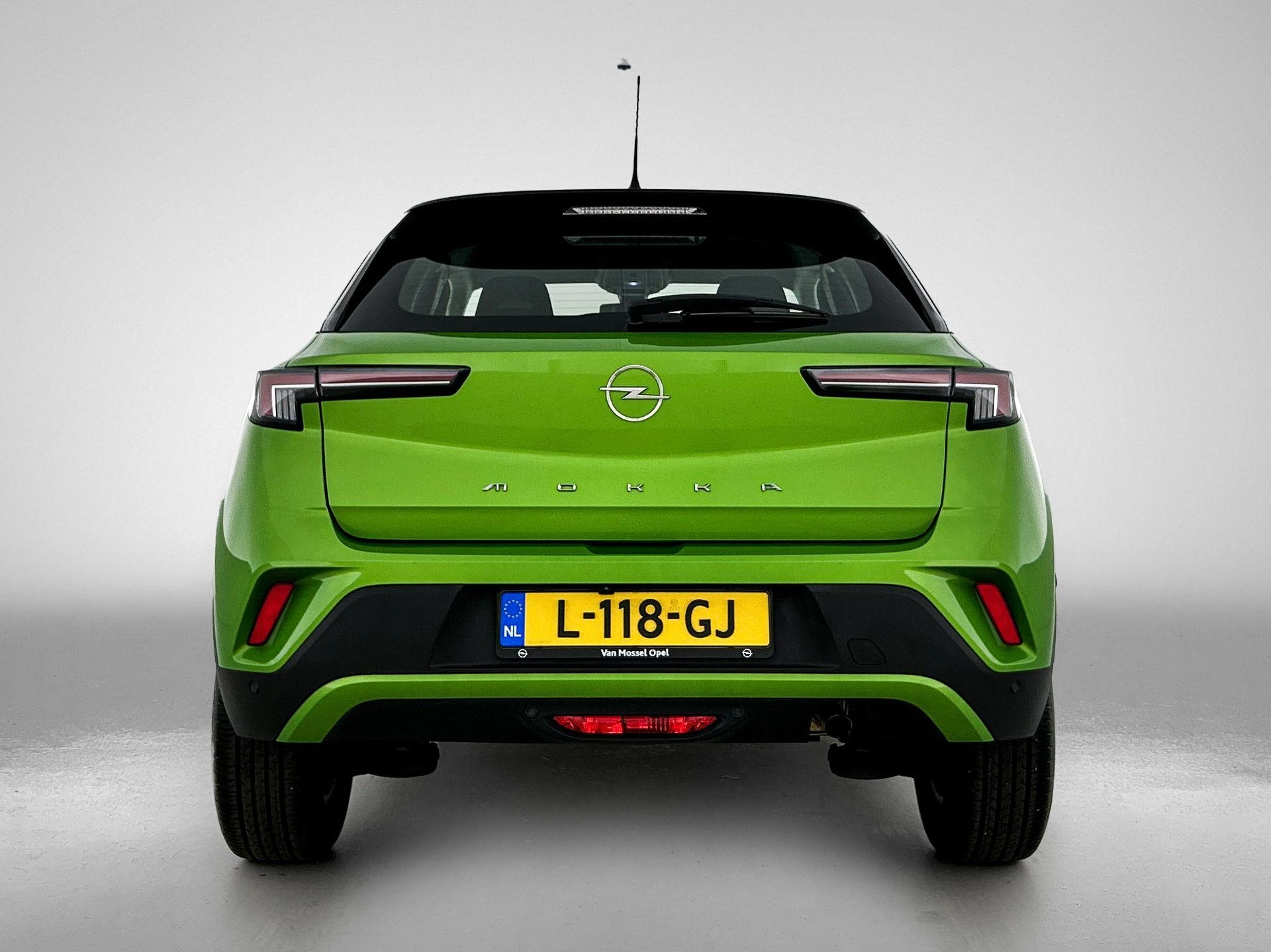 Opel Mokka met kenteken 46100 – autofoto 5