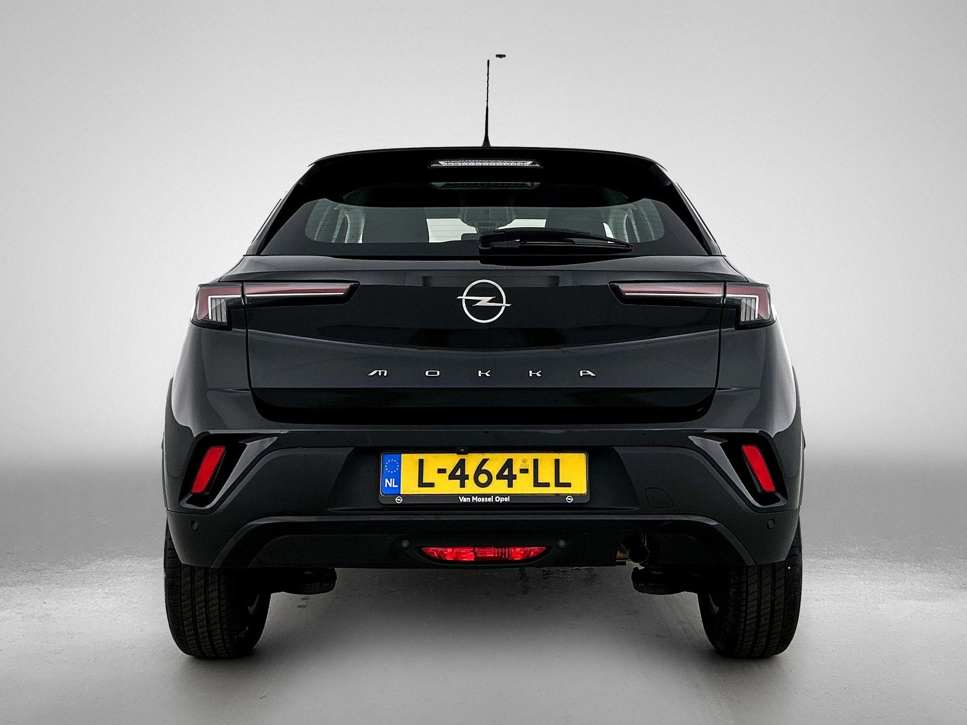 Opel Mokka met kenteken 46100 – autofoto 5