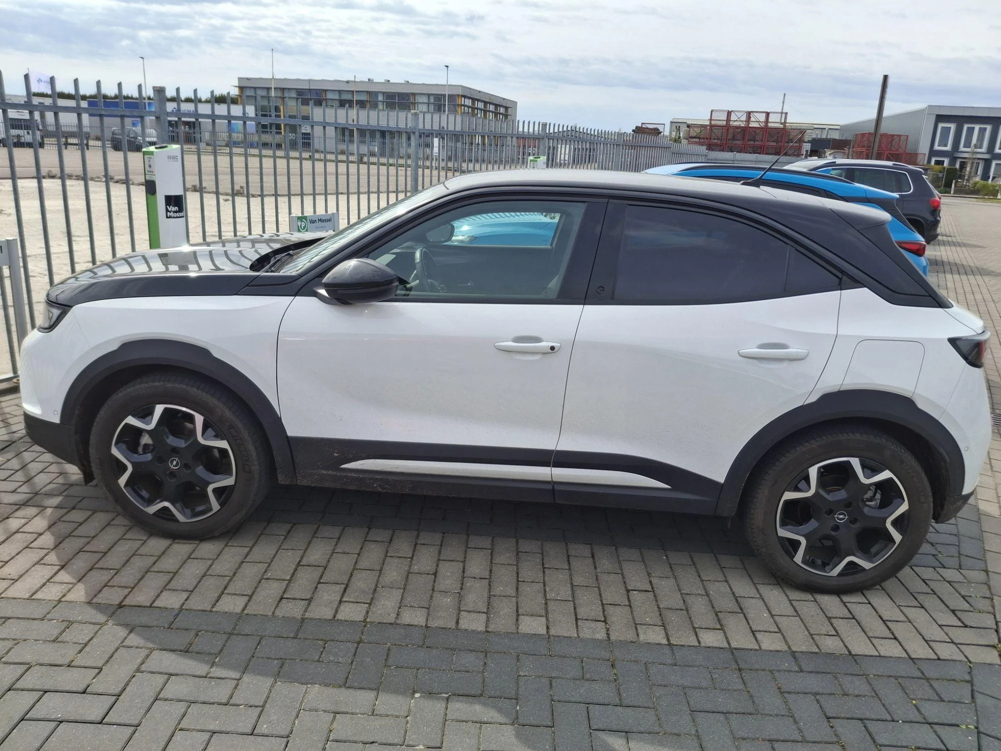 Opel Mokka-e – autofoto 5