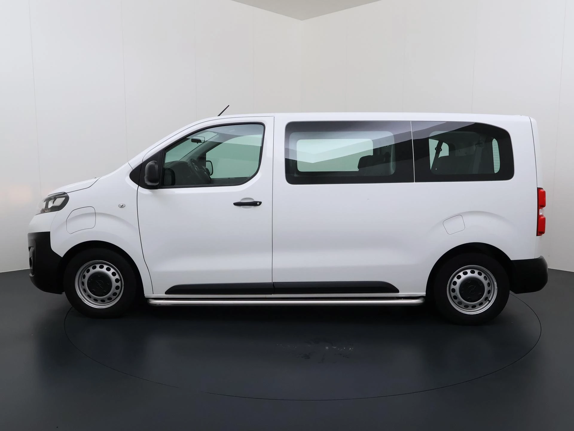 Opel Vivaro-e – autofoto 3