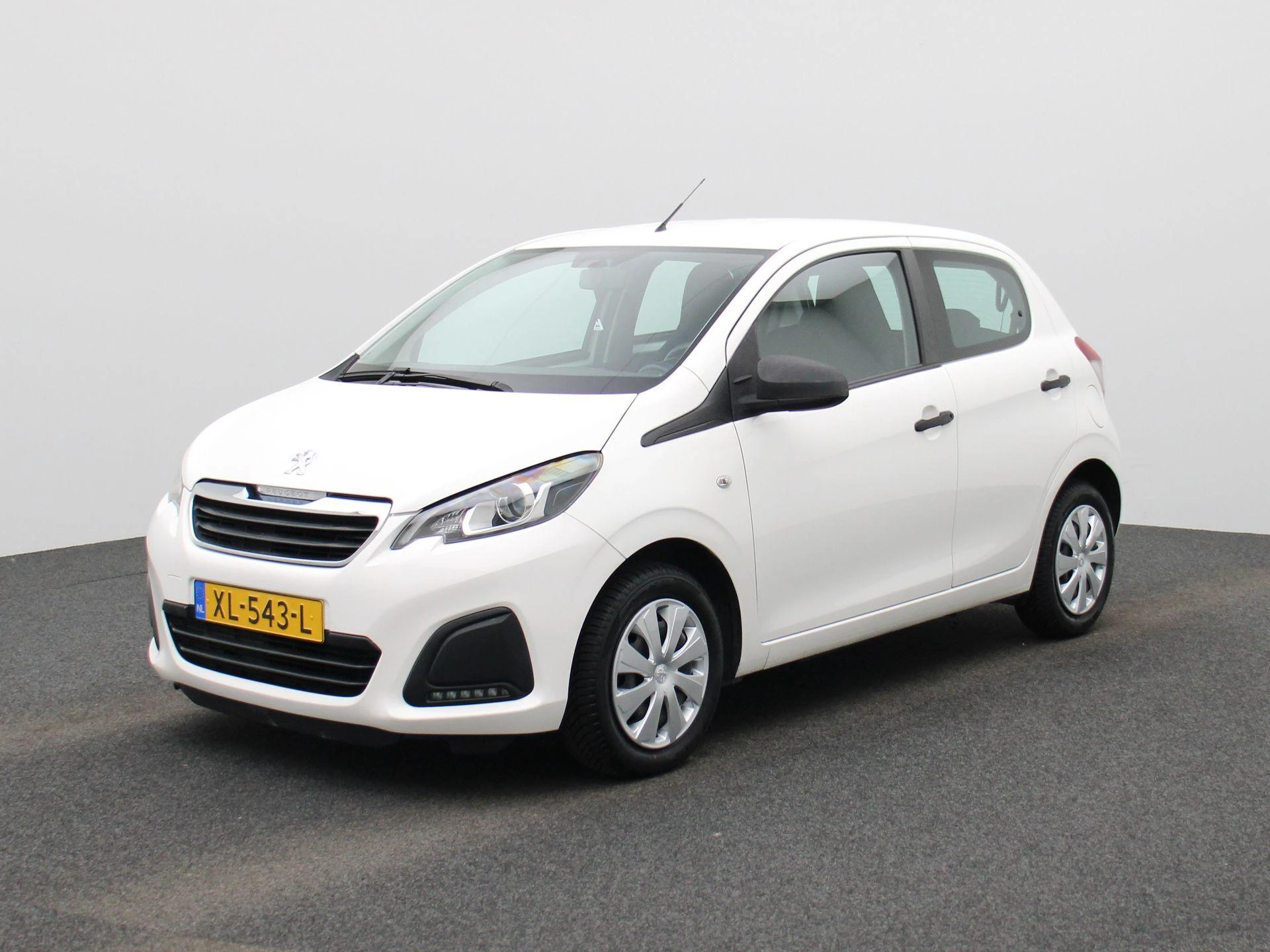 Peugeot 108 met kenteken 42100 – autofoto 2