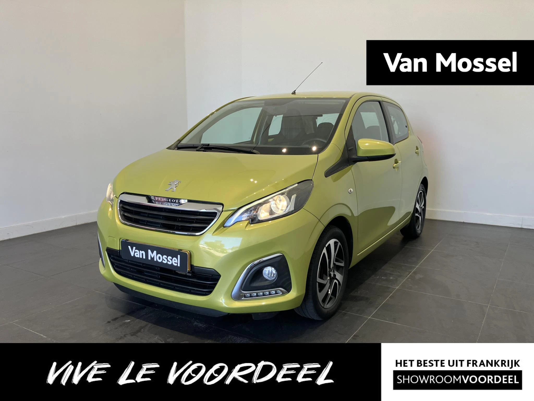 Peugeot 108 met kenteken 42100 – autofoto 2