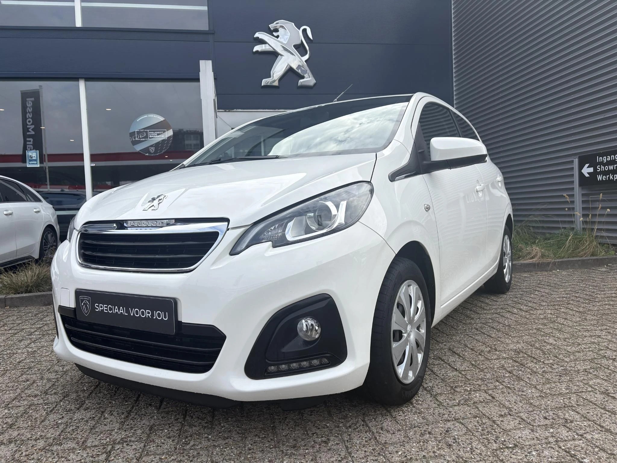 Peugeot 108 met kenteken 43100 – autofoto 4